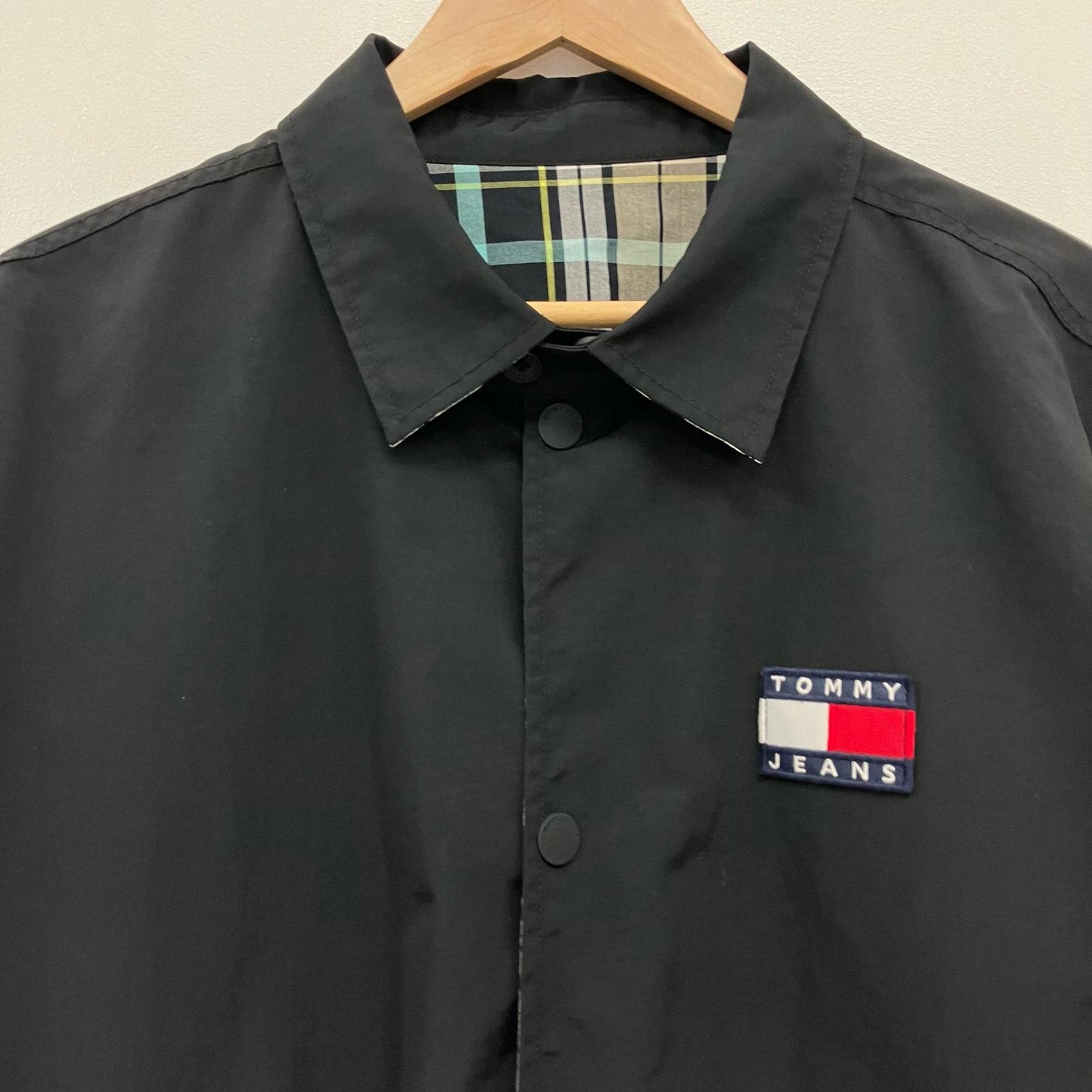 TOMMY JEANS | トミージーンズ その他アウター ブラック サイズ：L【イオン広店】