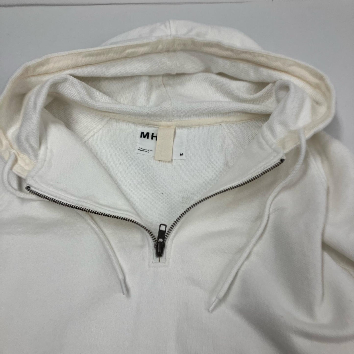 MHL | エムエイチエル SOFT COTTON DRILL パーカー 596-3166502 ホワイト サイズ：M【イオン広店】
