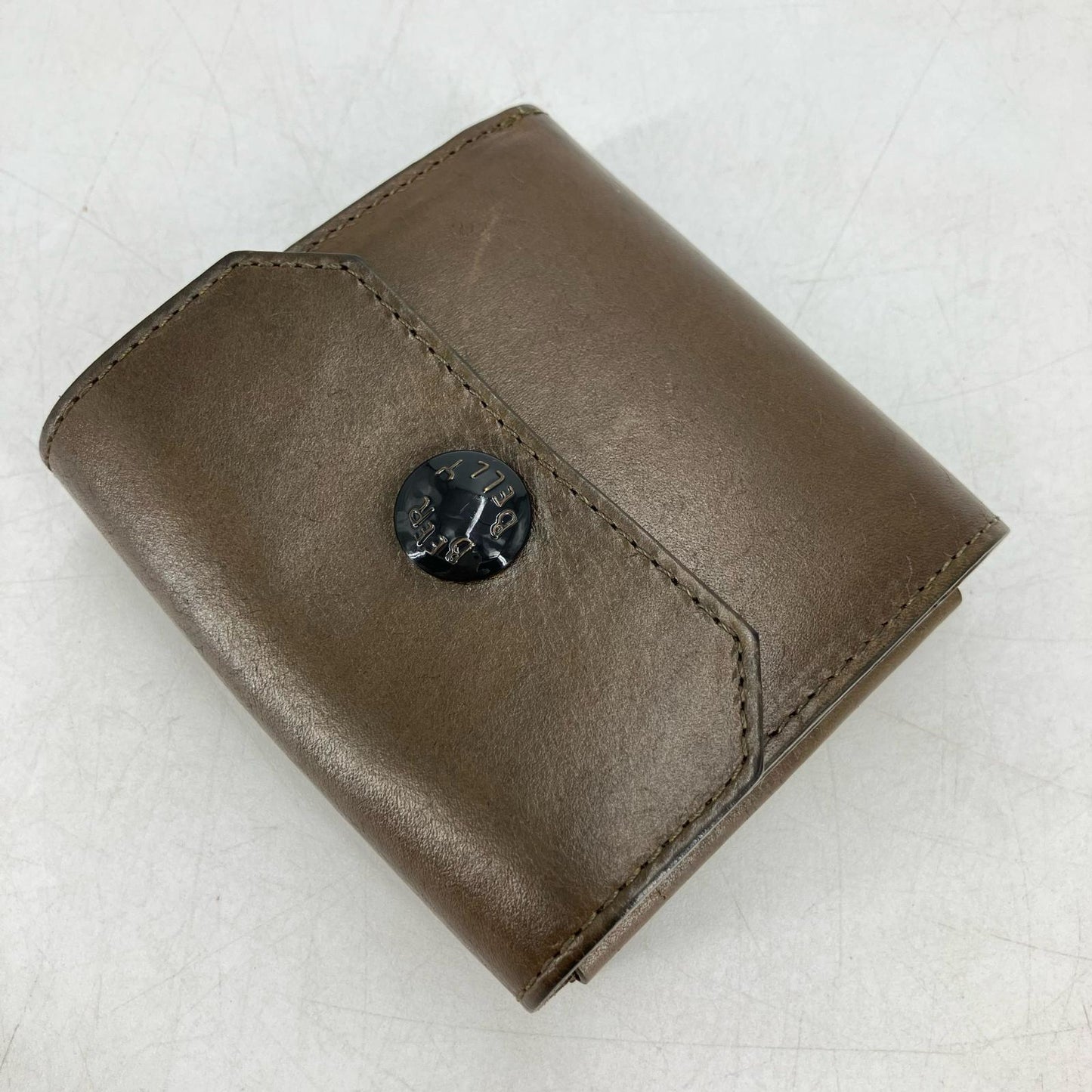 ハッチバック BEERBELLY 二つ折り財布 ブラウン【イオン広店】