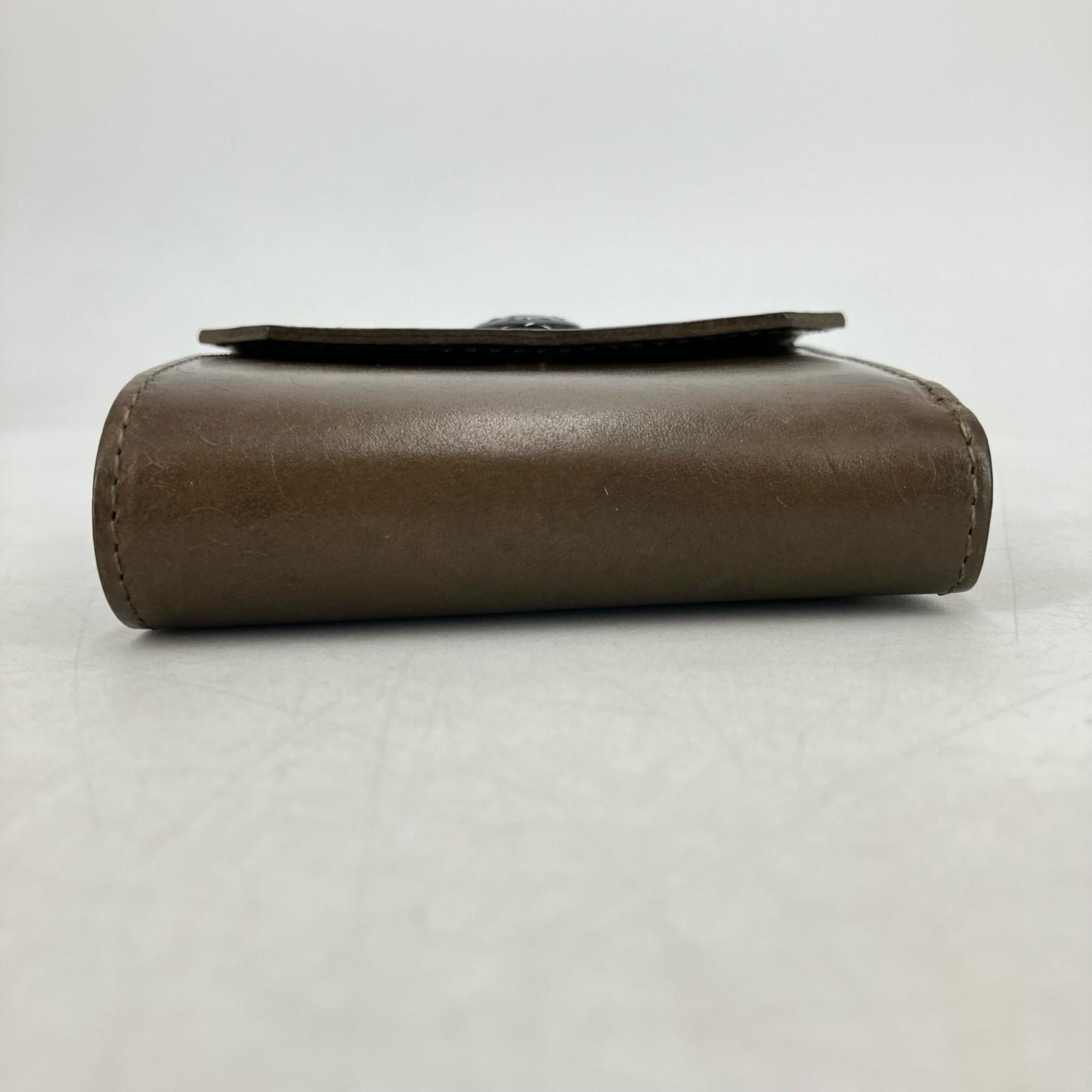 ハッチバック BEERBELLY 二つ折り財布 ブラウン【イオン広店】