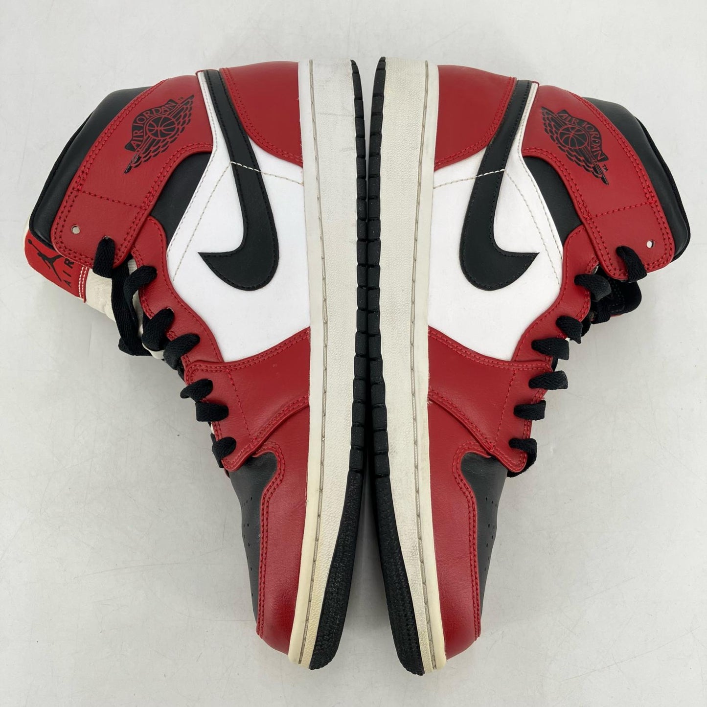 NIKE AIR JORDAN | ナイキ　エアー　ジョーダン Air Jordan 1 Mid Chicago Black Toe スニーカー 554724-069 レッド 27.5cm【イオン広店】