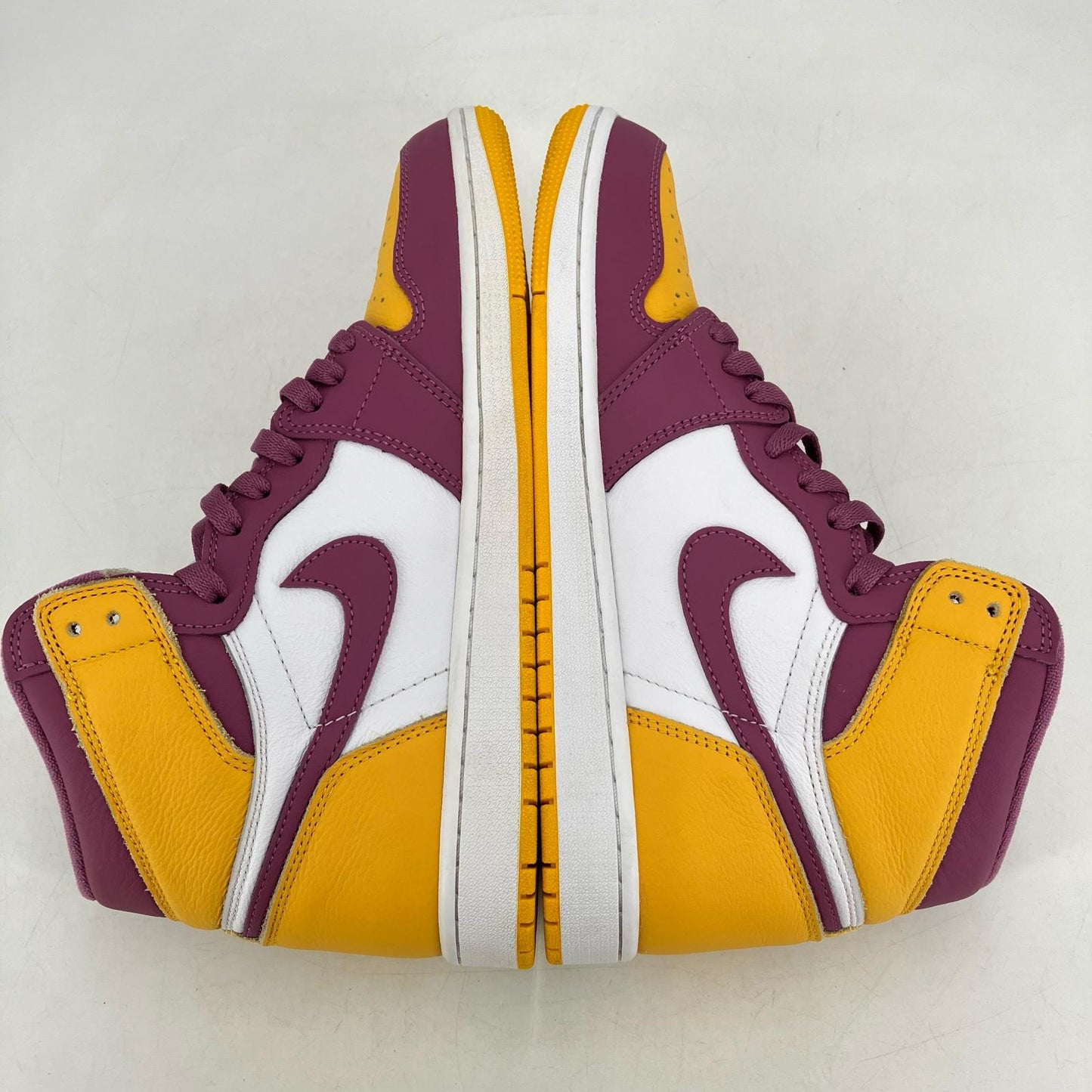NIKE AIR JORDAN | ナイキ　エアー　ジョーダン Air Jordan 1 High OG スニーカー 555088-706 マルチカラー 27.5cm【イオン広店】