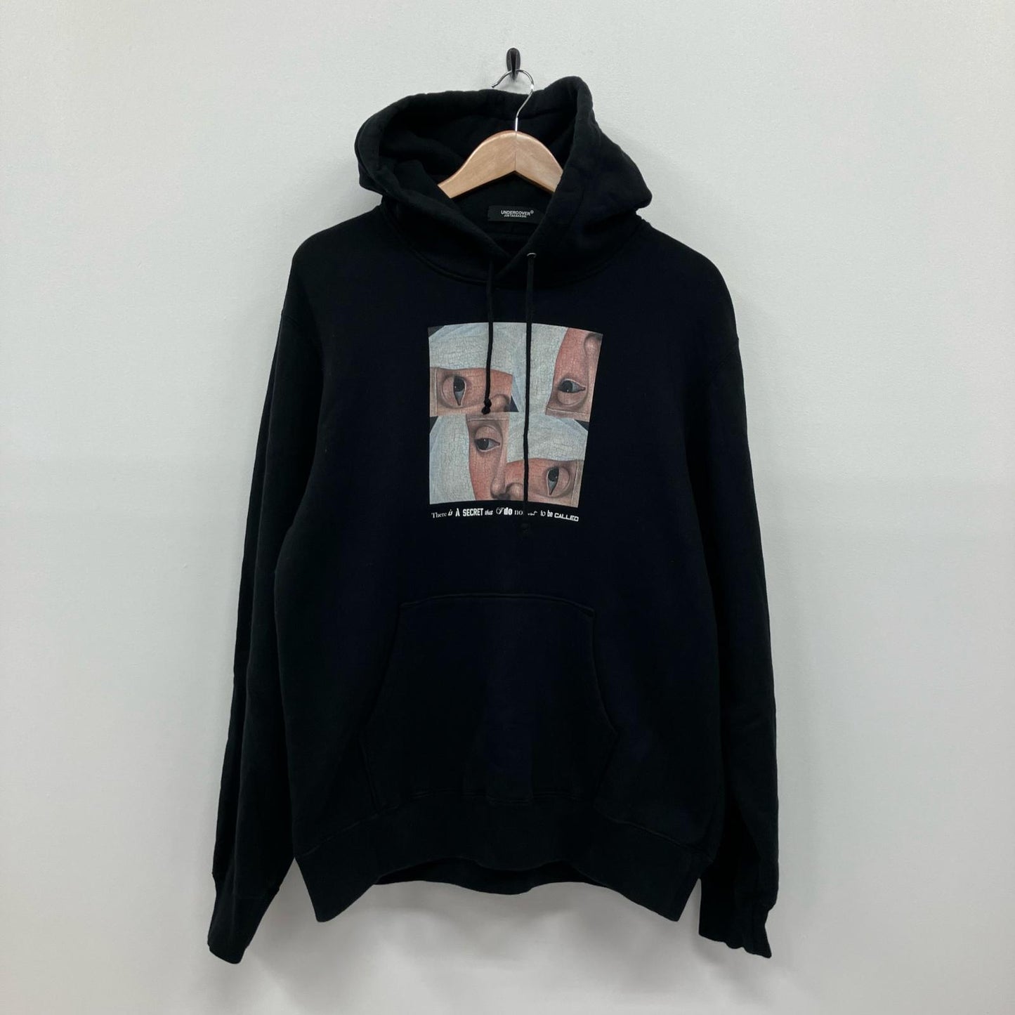 UNDERCOVER | アンダーカバー 4eyeshoodie Faces Hoodie パーカー UC2A4894-1 ブラック サイズ：3【イオン広店】
