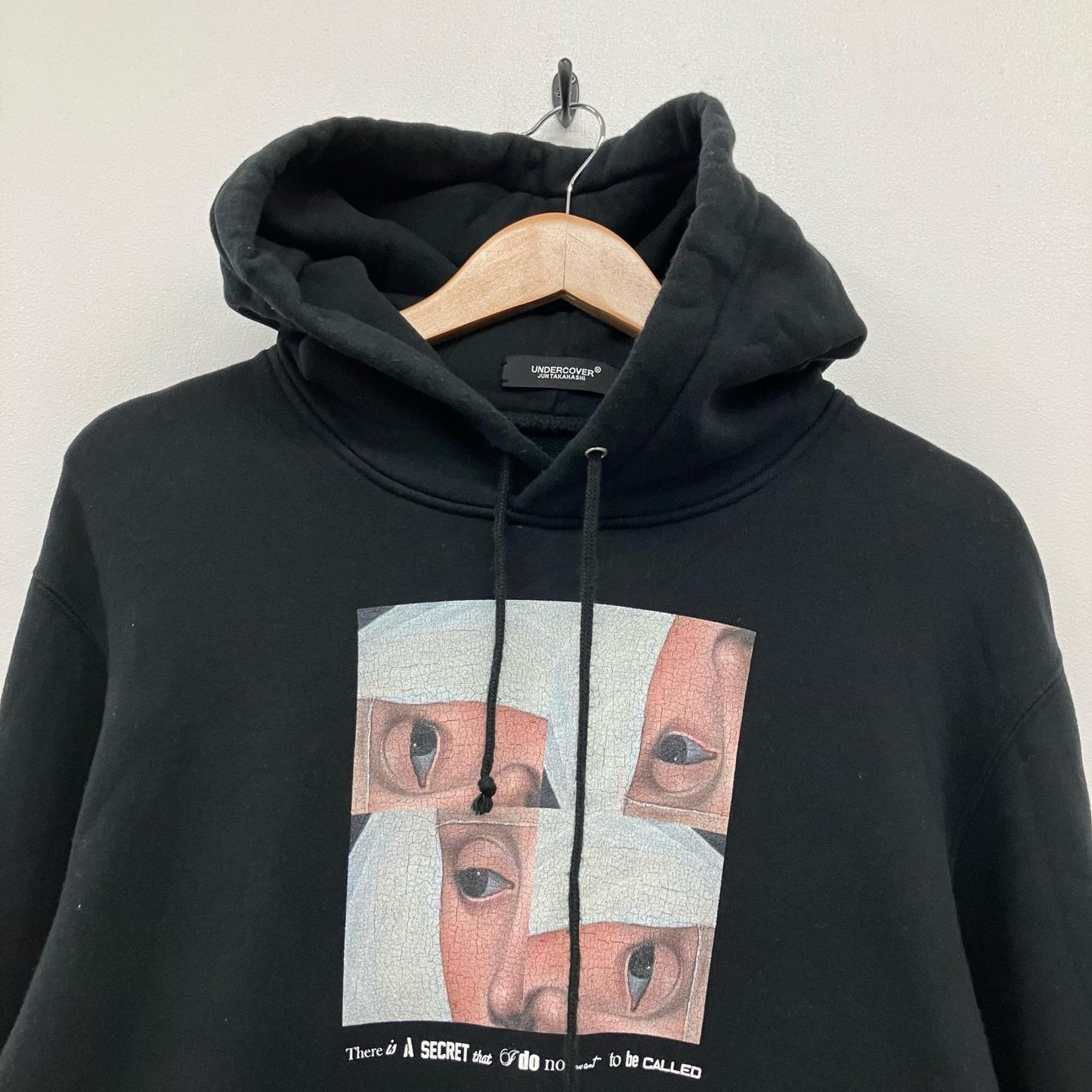 UNDERCOVER | アンダーカバー 4eyeshoodie Faces Hoodie パーカー UC2A4894-1 ブラック サイズ：3【イオン広店】
