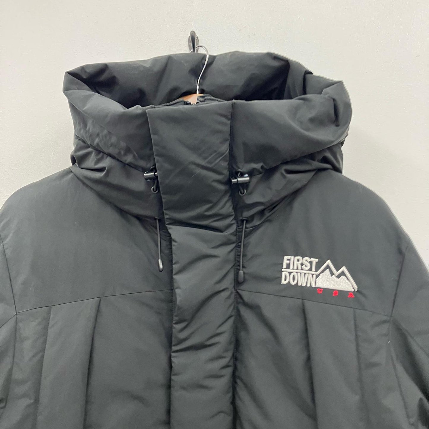 FIRST DOWN | ファーストダウン WRAP DOWN PARKA ダウンジャケット F542005 ブラック サイズ：L【イオン広店】