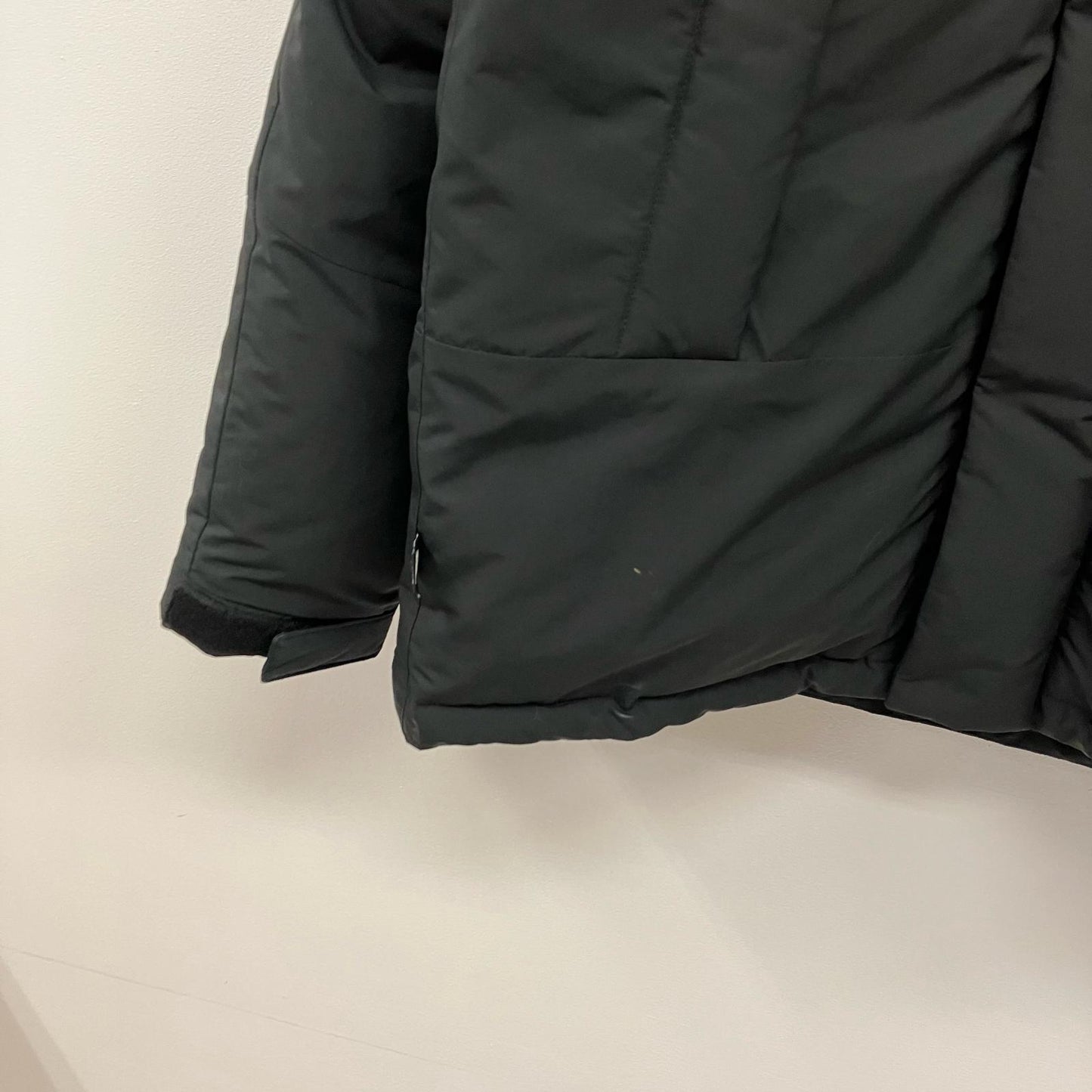 FIRST DOWN | ファーストダウン WRAP DOWN PARKA ダウンジャケット F542005 ブラック サイズ：L【イオン広店】