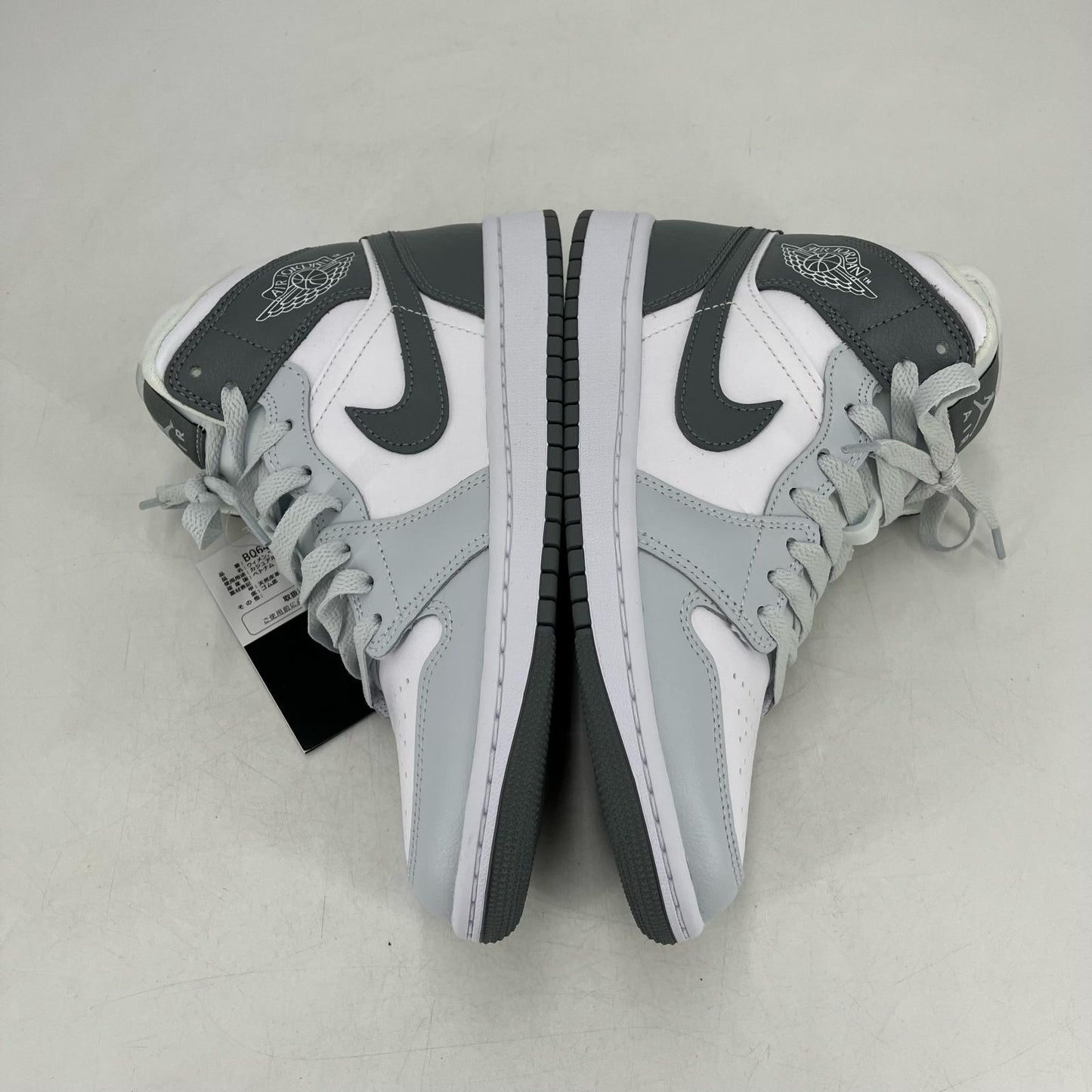 NIKE AIR JORDAN | ナイキ　エアー　ジョーダン Women's Air Jordan 1 Mid スニーカー BQ6472-113 グレー 24cm【イオン広店】