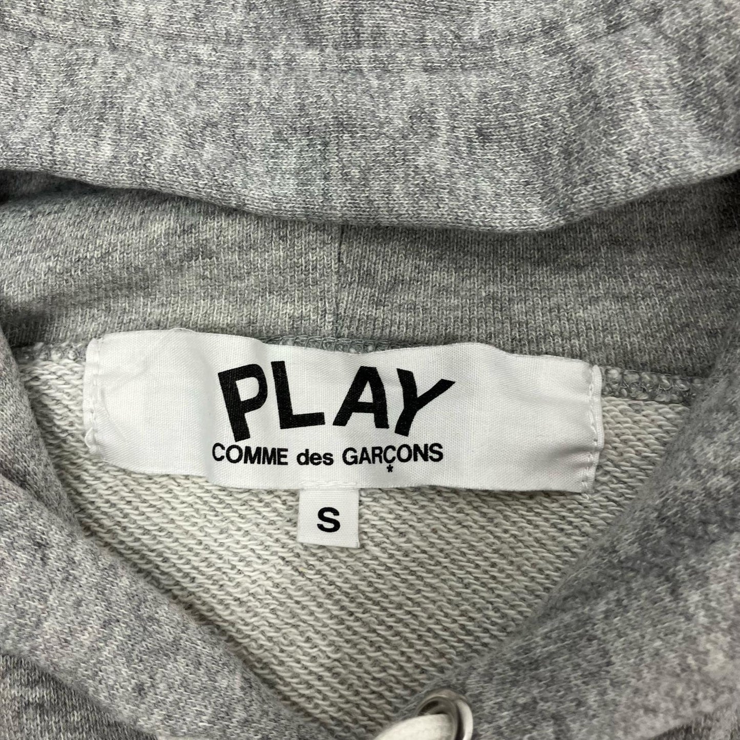 PLAY COMME des GARCONS | プレイコムデギャルソン パーカー AE-T404 グレー サイズ：S【イオン広店】
