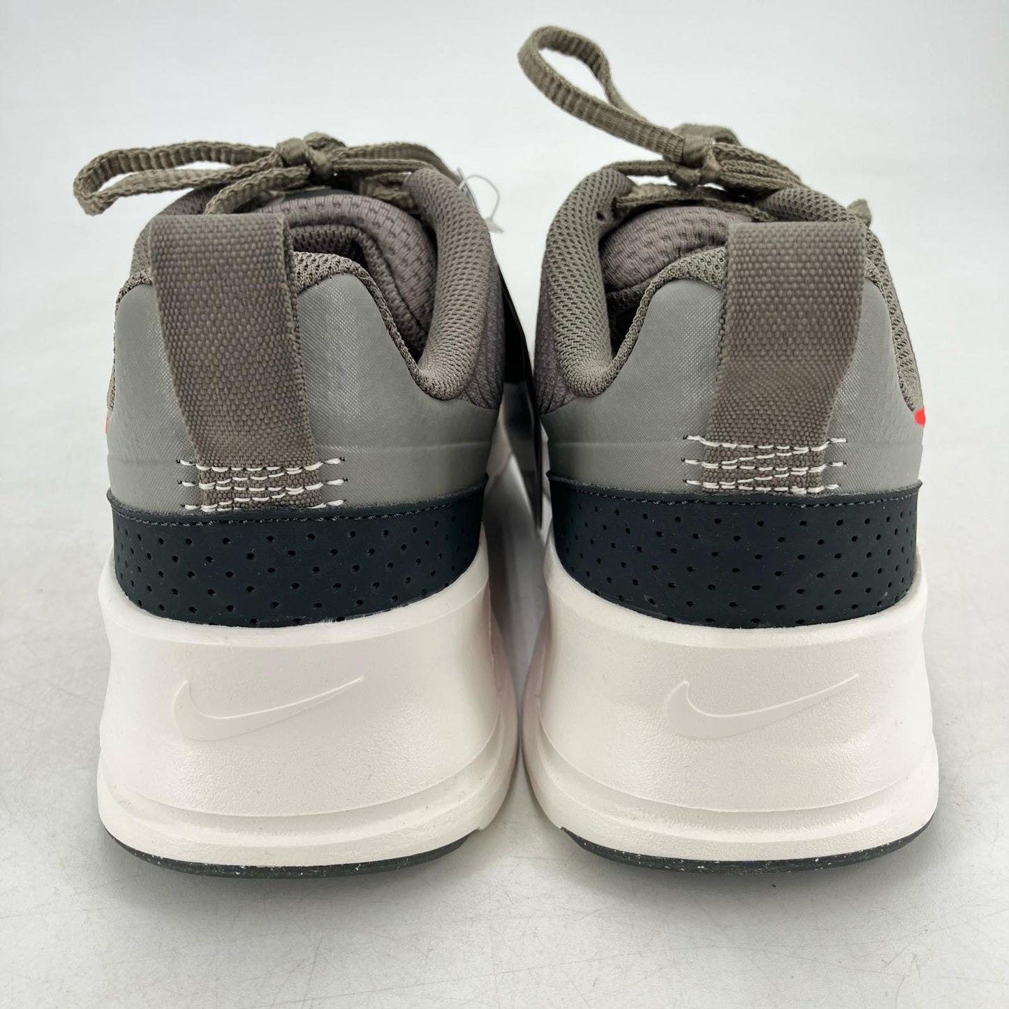NIKE | ナイキ Air Max Nuaxis スニーカー FD4329-200 グレー 28cm【イオン広店】
