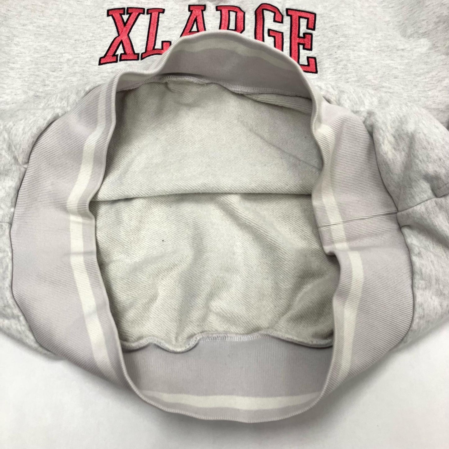 X-LARGE | エクストララージ STRIPED RIB HALF ZIP SWEAT スウェット 101241012008 グレー サイズ：XL【イオン広店】