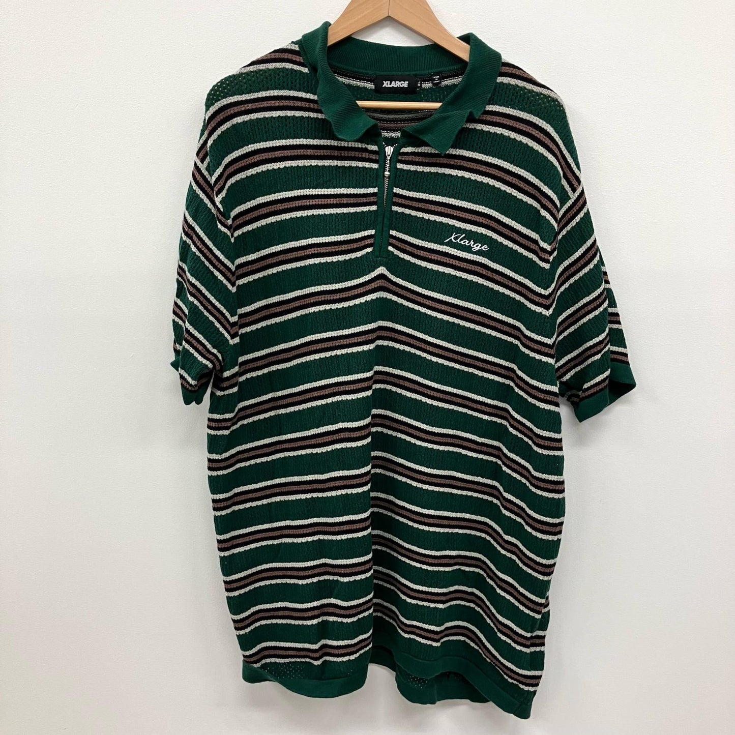 X-LARGE | エクストララージ STRIPED MESH KNIT POLO SHIRT ポロシャツ 101242013008 サイズ：XL【イオン広店】