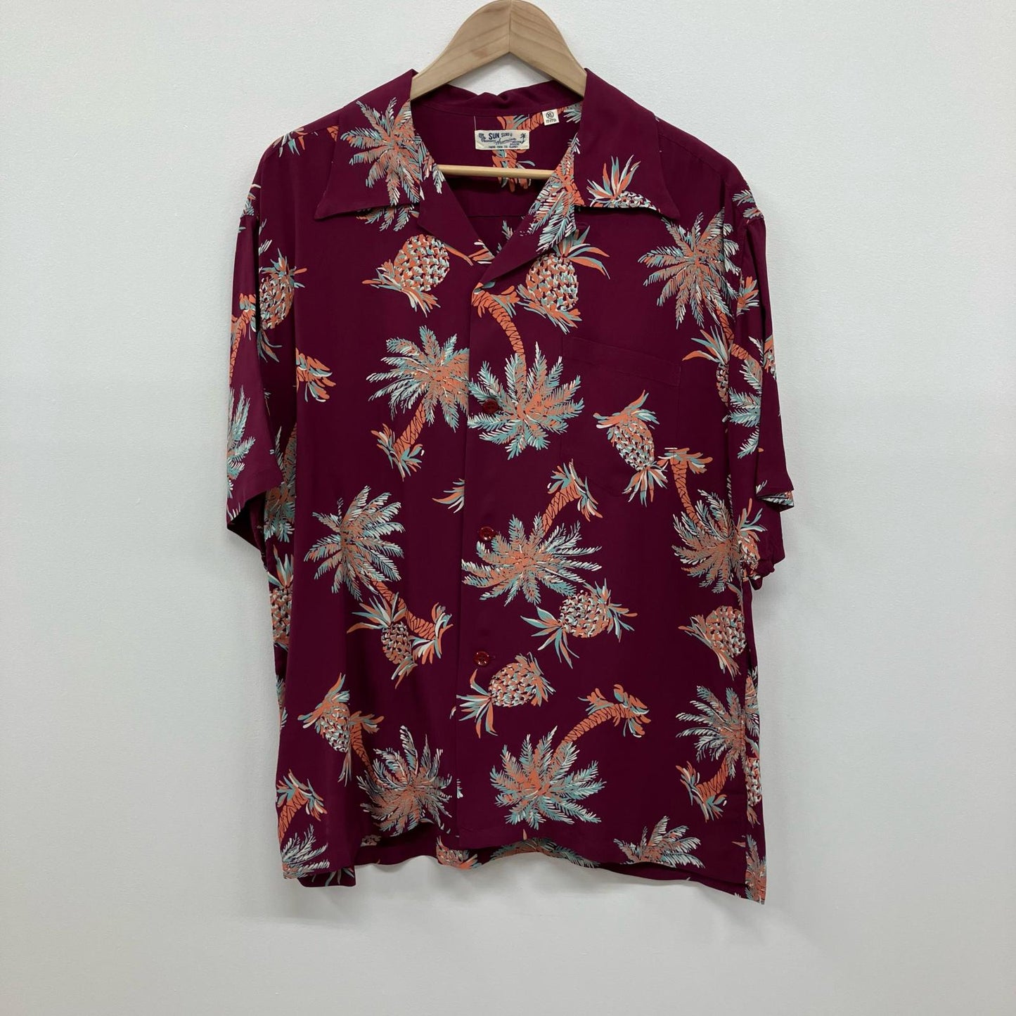 SUN SURF | サンサーフ 'STUDDED WITH PALM TREE AND PINEAPPLE' その他トップス SS38032 サイズ：XL【イオン広店】
