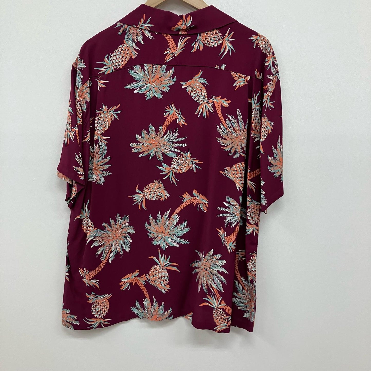 SUN SURF | サンサーフ 'STUDDED WITH PALM TREE AND PINEAPPLE' その他トップス SS38032 サイズ：XL【イオン広店】
