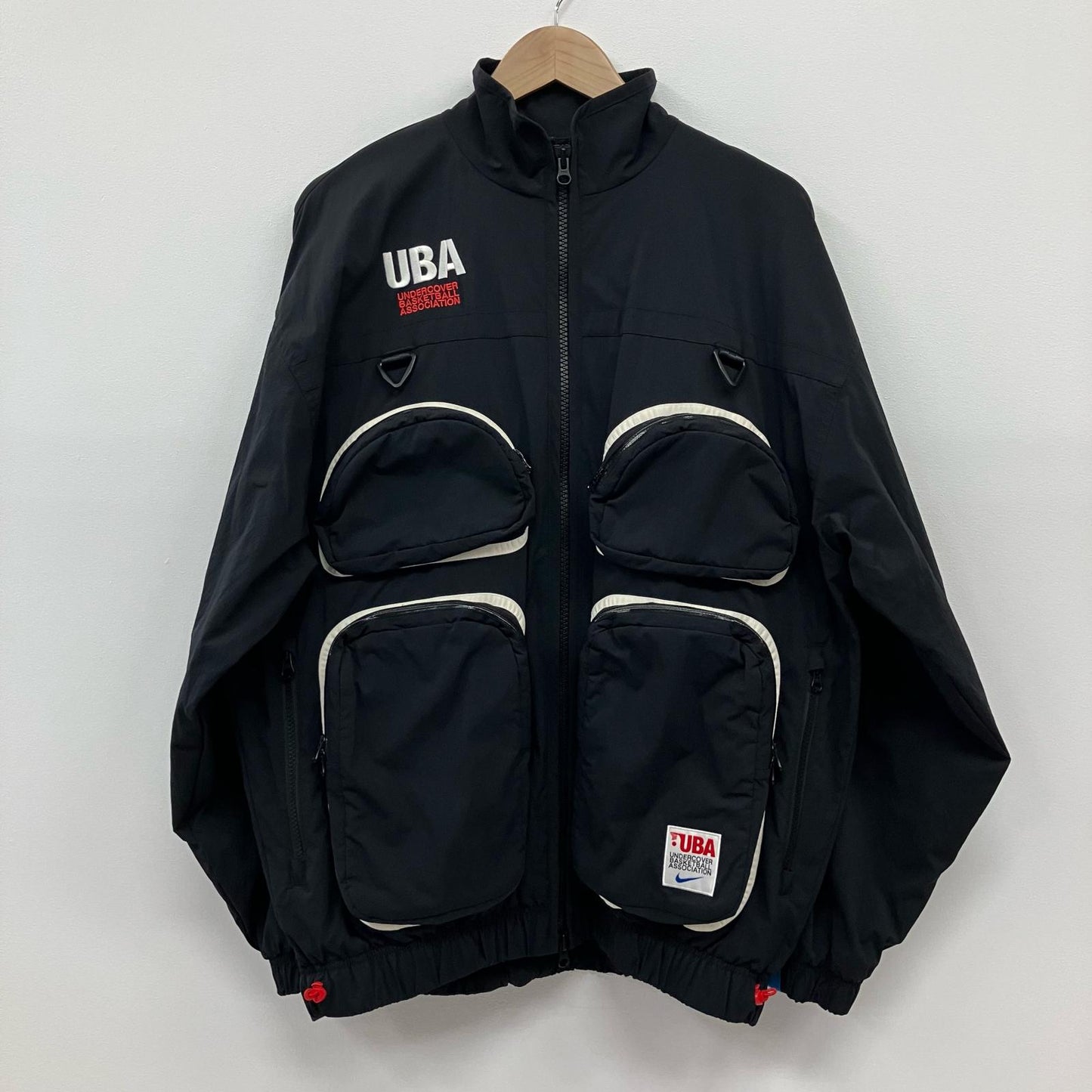 UNDERCOVER | アンダーカバー トラックジャケット ブルゾン CZ4699-010 ブラック サイズ：L【イオン広店】