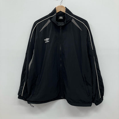UMBRO | アンブロ um-pl24ss-bz01 ナイロンジャケット 3151394400001 ブラック サイズ：L【イオン広店】