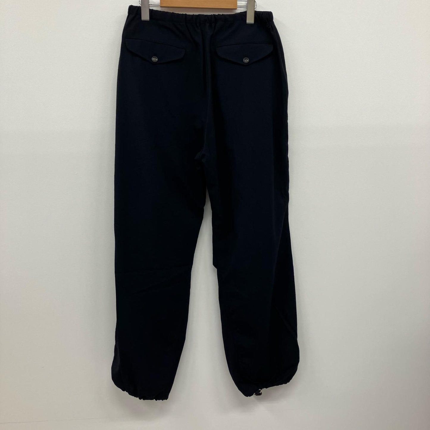 COMOLI | コモリ ウールニータックパンツ パンツ V01-03023 ダークネイビー サイズ：2【イオン広店】
