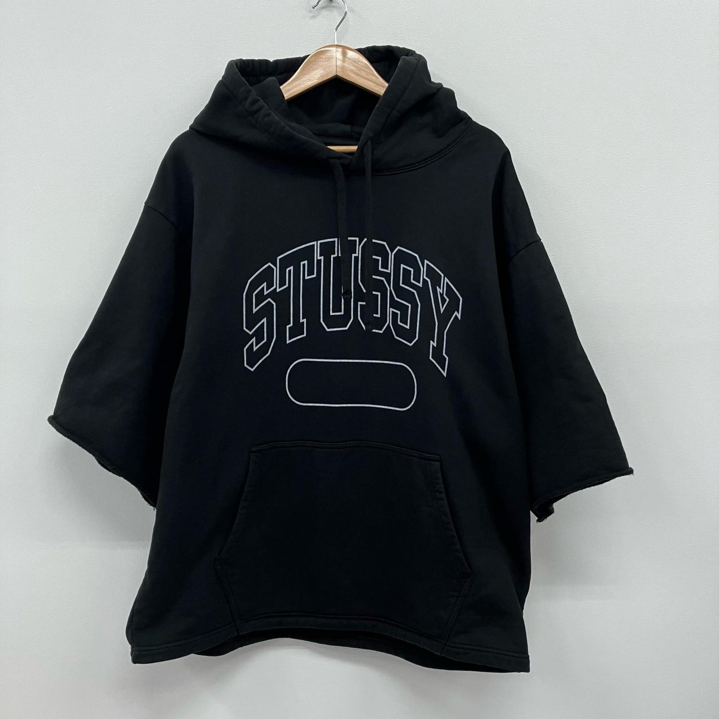 STUSSY | ステューシー BOXY CROPPED HOODIE パーカー ブラック サイズ：XL【イオン広店】