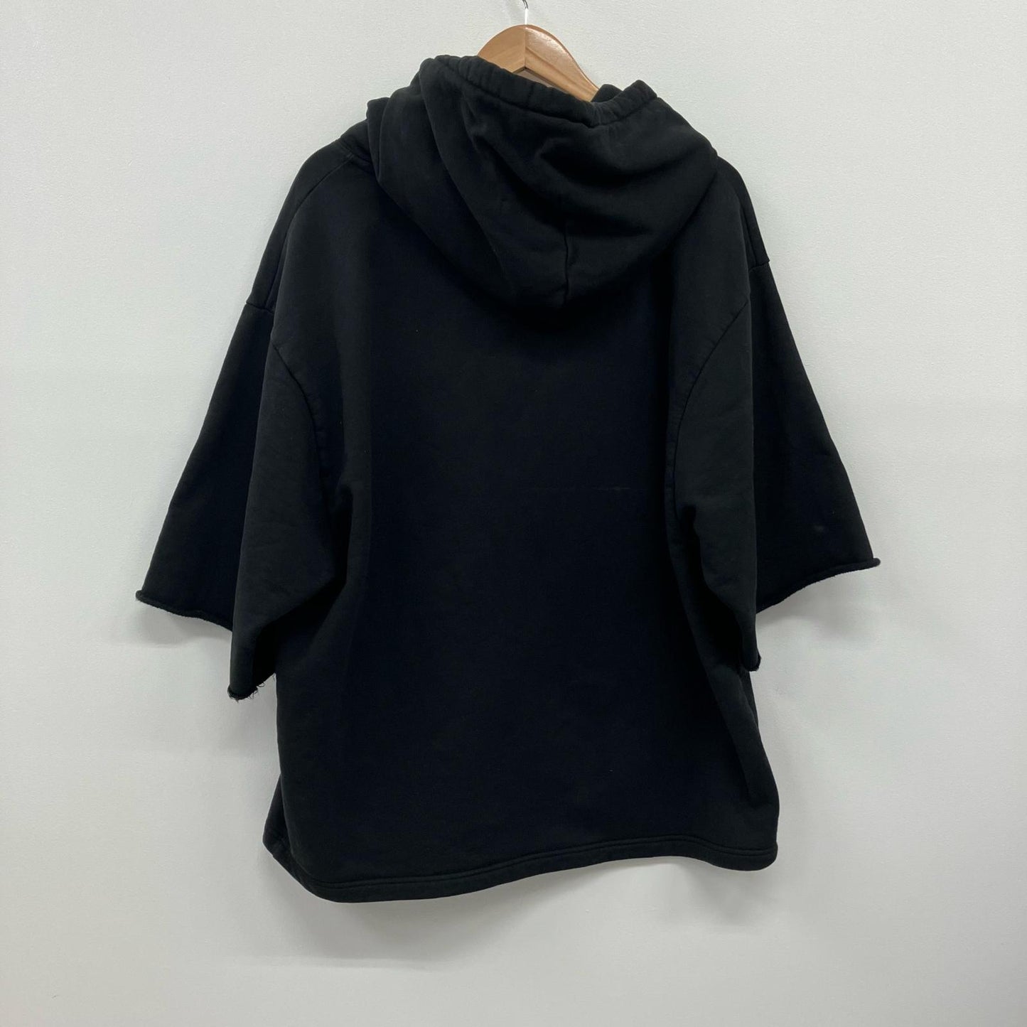 STUSSY | ステューシー BOXY CROPPED HOODIE パーカー ブラック サイズ：XL【イオン広店】