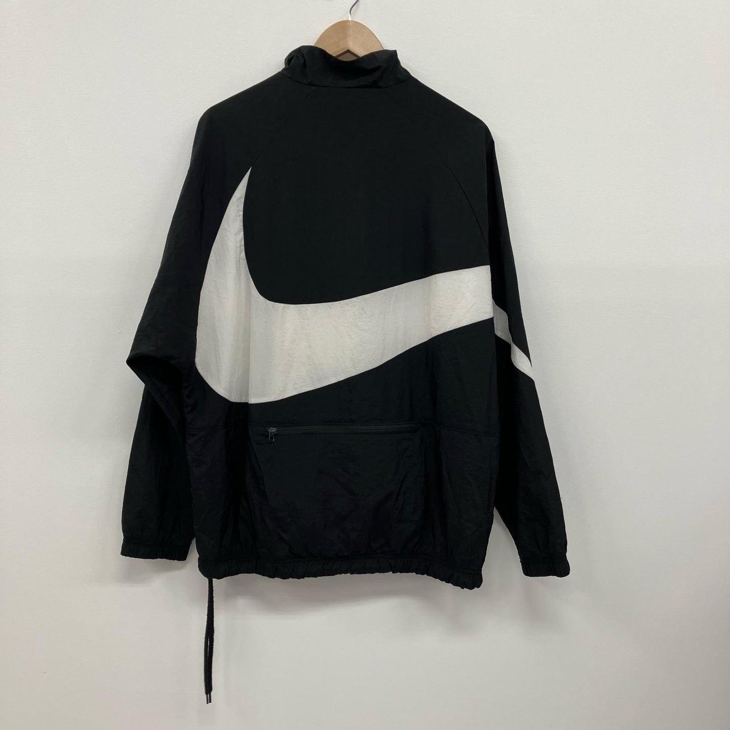 NIKE | ナイキ SWOOSH WOVEN HALFZIP JACKET ナイロンジャケット AJ2696-010 ブラック サイズ：S【イオン広店】