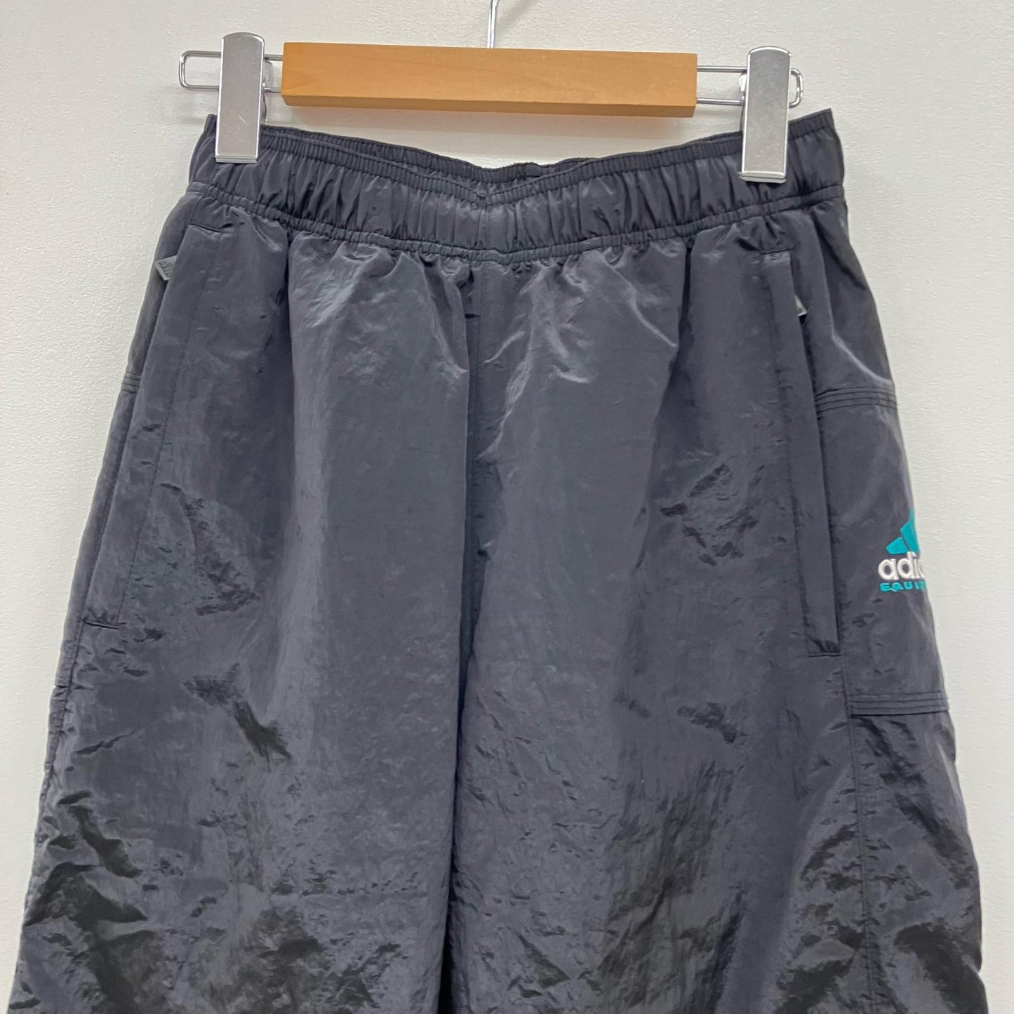 adidas | アディダス EQT TRACKPANTS パンツ JM6688 ブラック サイズ：XS【イオン広店】