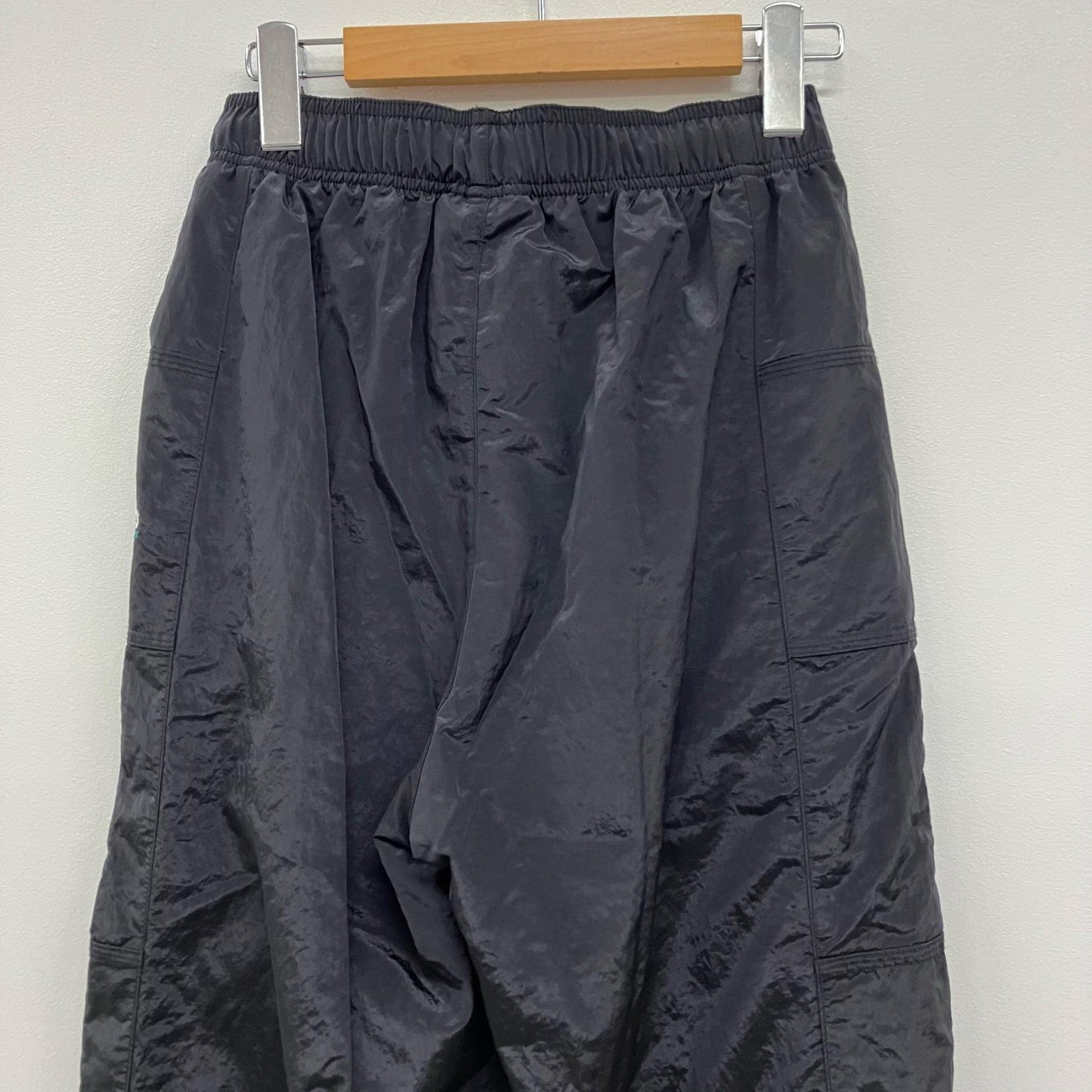 adidas | アディダス EQT TRACKPANTS パンツ JM6688 ブラック サイズ：XS【イオン広店】