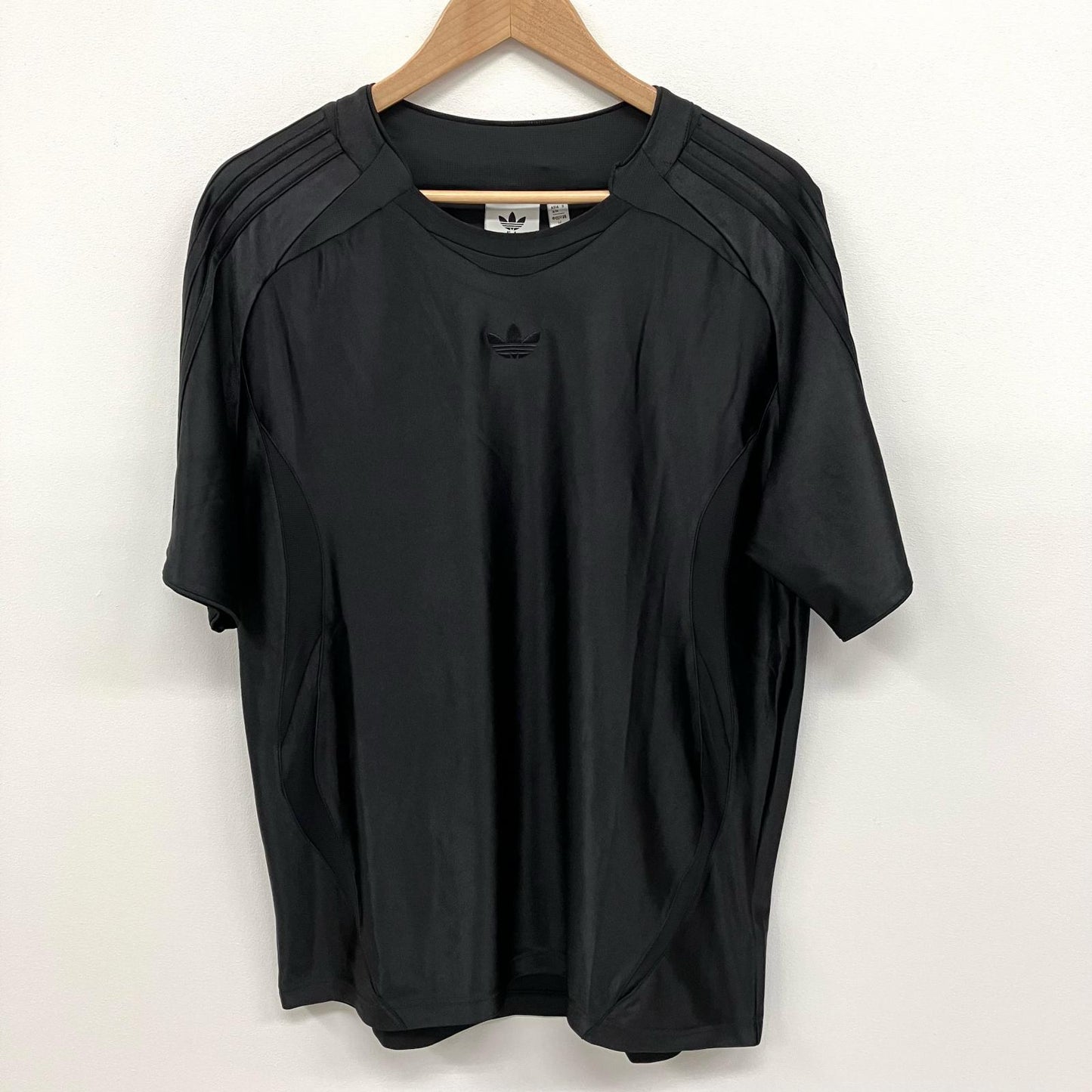 adidas | アディダス Adicolor 2000s 半袖Ｔシャツ JM6745 ブラック サイズ：L【イオン広店】