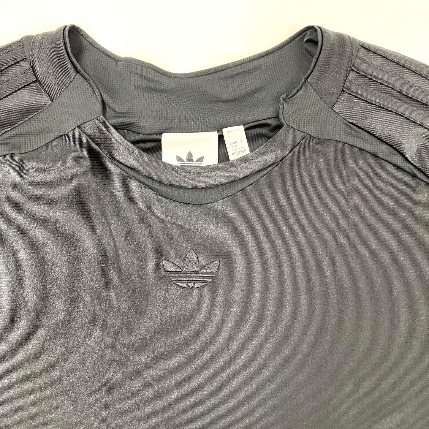 adidas | アディダス Adicolor 2000s 半袖Ｔシャツ JM6745 ブラック サイズ：L【イオン広店】