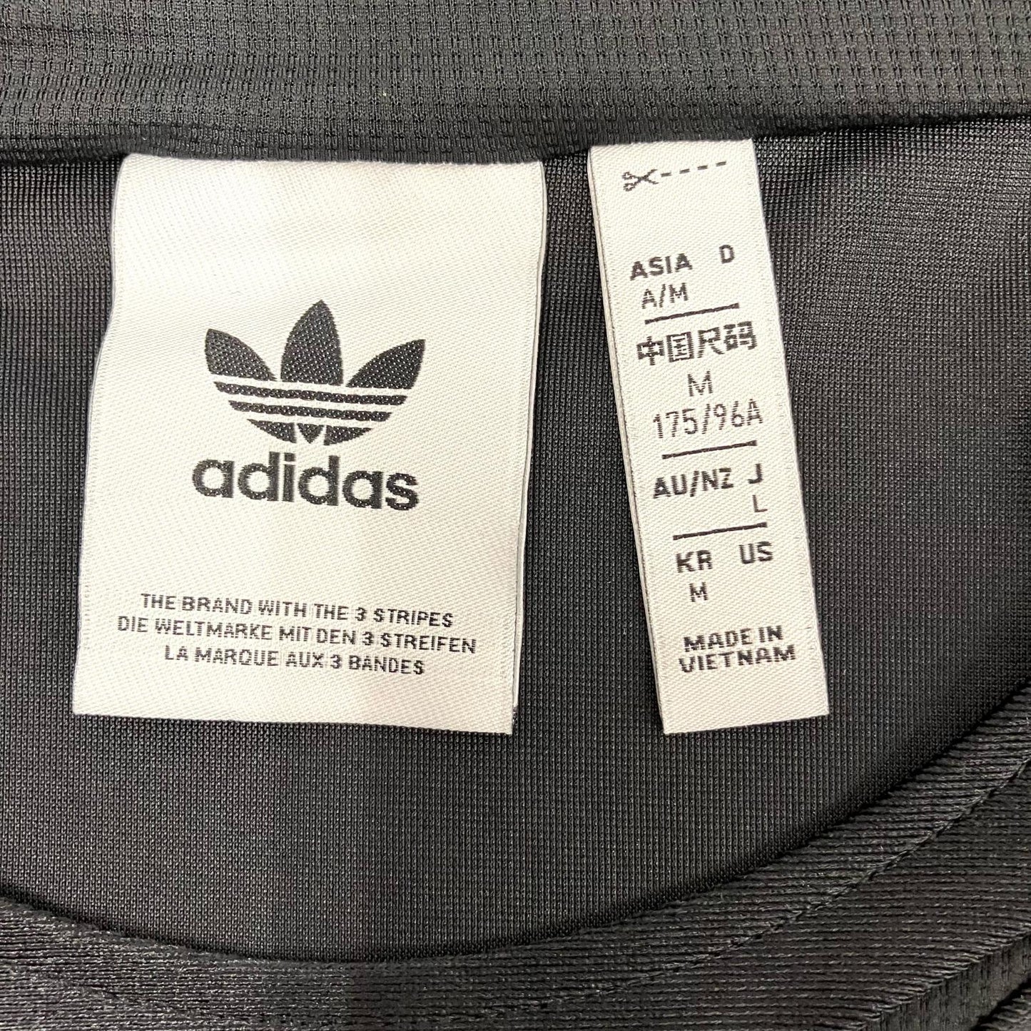 adidas | アディダス Adicolor 2000s 半袖Ｔシャツ JM6745 ブラック サイズ：L【イオン広店】