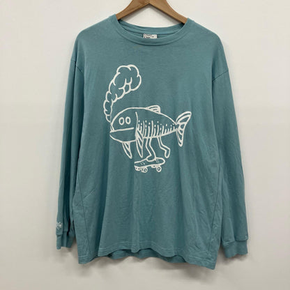 CHAOS FISHING CLUB | カオスフィッシングクラブ Osakanakun Tee 長袖Ｔシャツ ライトブルー サイズ：XL【イオン広店】