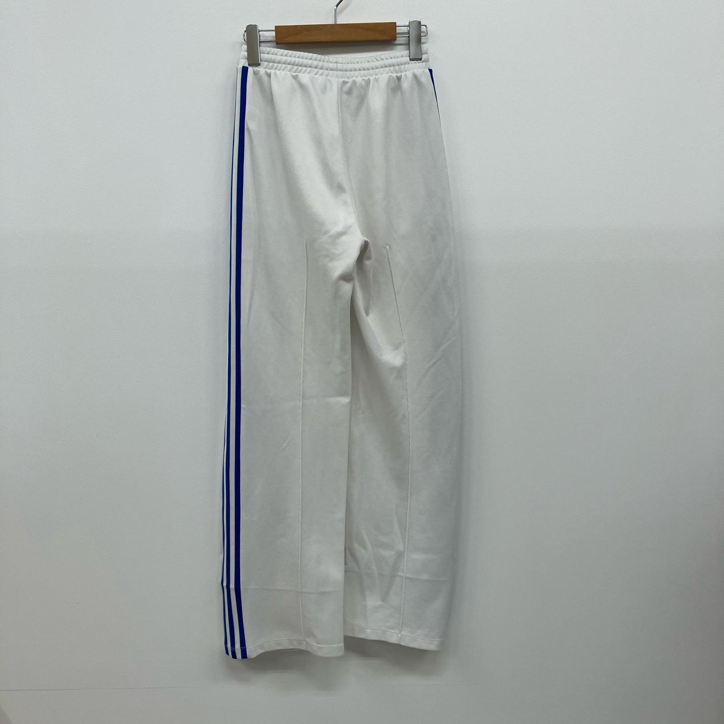 adidas | アディダス ベッケンバウアー トラックスーツパンツ パンツ IR6091 ホワイト サイズ：M【イオン広店】