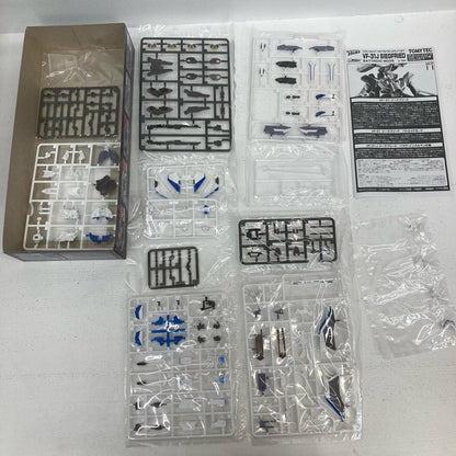 プラモデル 1/144 VF-31J ジークフリード ハヤテ・インメルマン機 バトロイドモード マクロスΔ ジークフリード ハヤテ・インメルマン機【イオン広店】