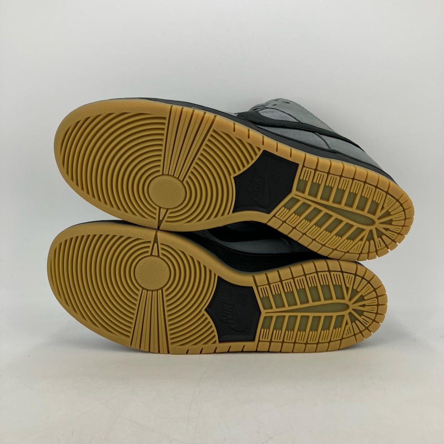 NIKE SB | ナイキエスビー Dunk Low ISO スニーカー FJ1674-002 グレー 27.5cm【イオン広店】