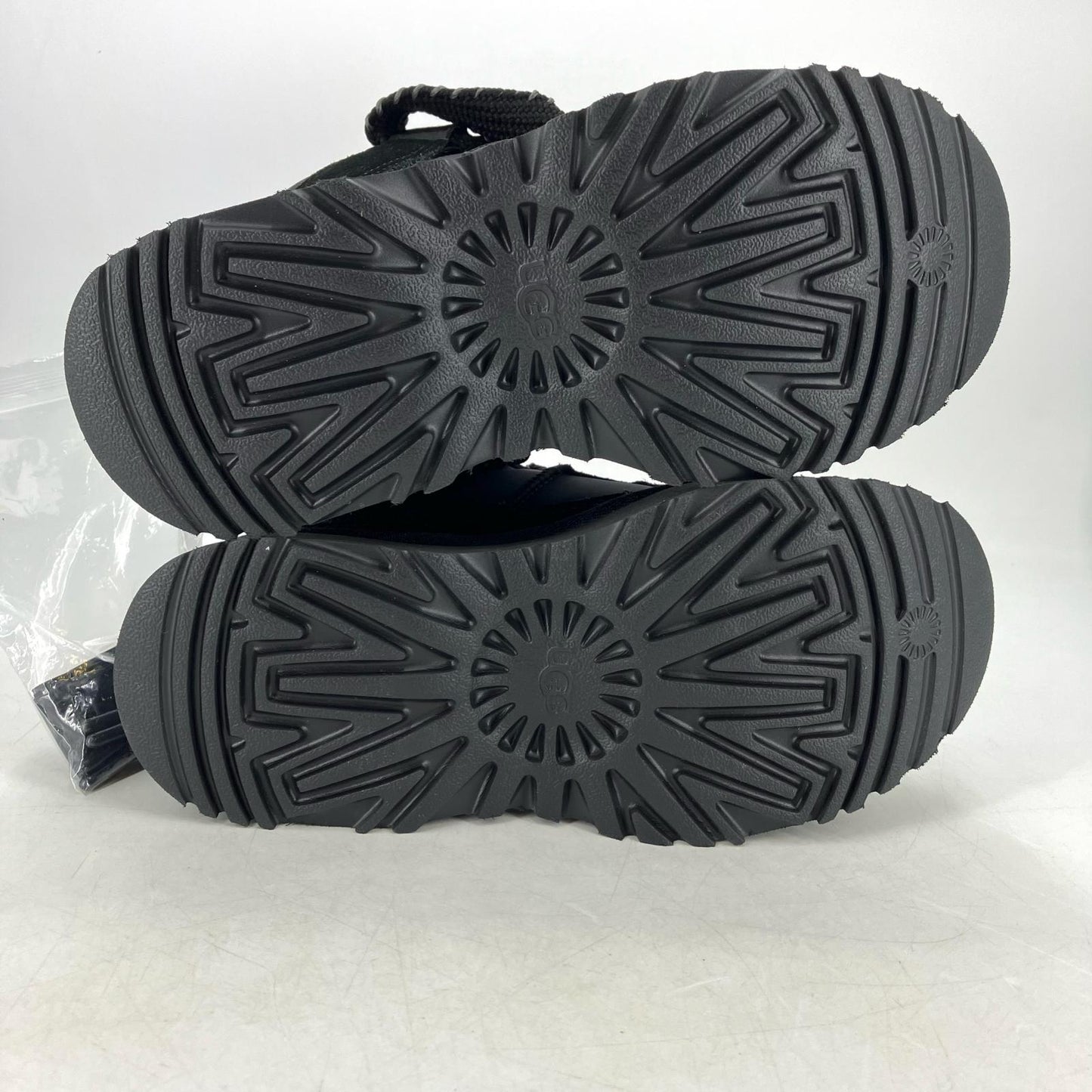 UGG | アグ ASTROMEL スニーカー 1171541 ブラック 23cm【イオン広店】
