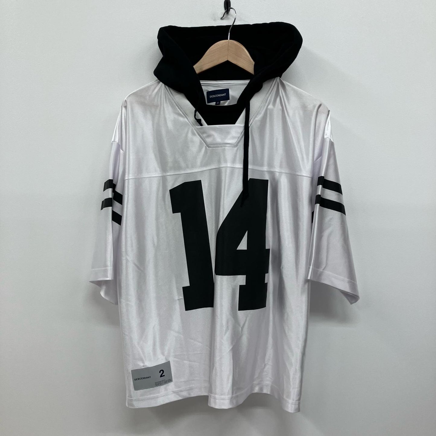 DESCENDANT | ディセンダント SURBURBIA LAYERED FOOTBALL JERSEY パーカー ホワイト サイズ：2【イオン広店】