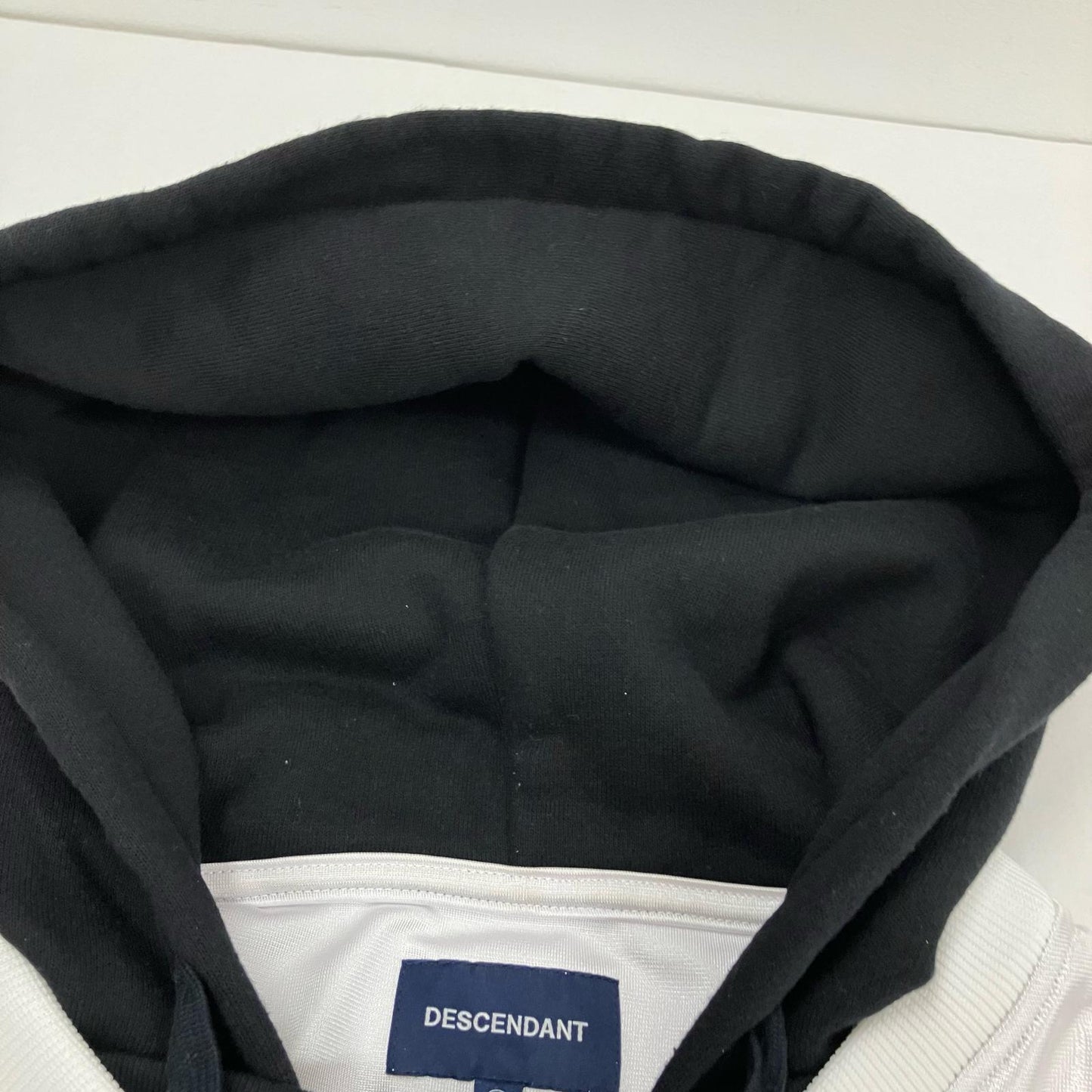 DESCENDANT | ディセンダント SURBURBIA LAYERED FOOTBALL JERSEY パーカー ホワイト サイズ：2【イオン広店】