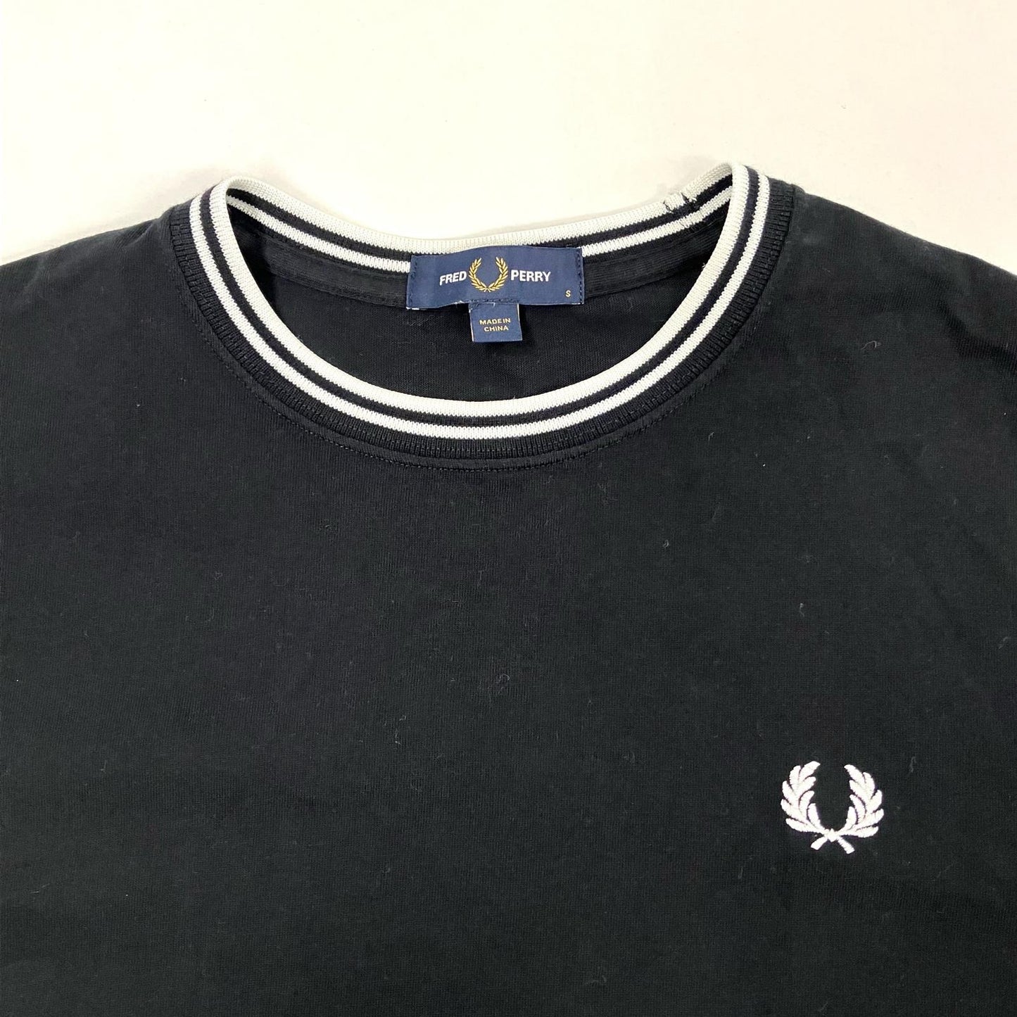 FRED PERRY | フレッドペリー Long Sleeve Twin Tipped T-Shirt 長袖Ｔシャツ M9602 ブラック サイズ：S【イオン広店】