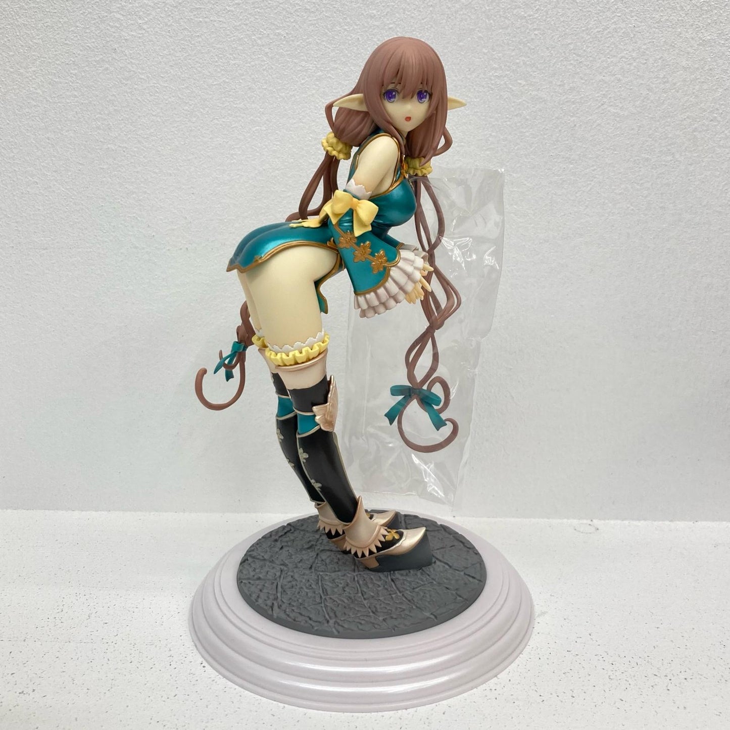 フィギュア リンナ・メイフィールド シャイニング・レゾナンス 1/8 コトブキヤ リンナ・メイフィールド 【フィギュア】【イオン広店】