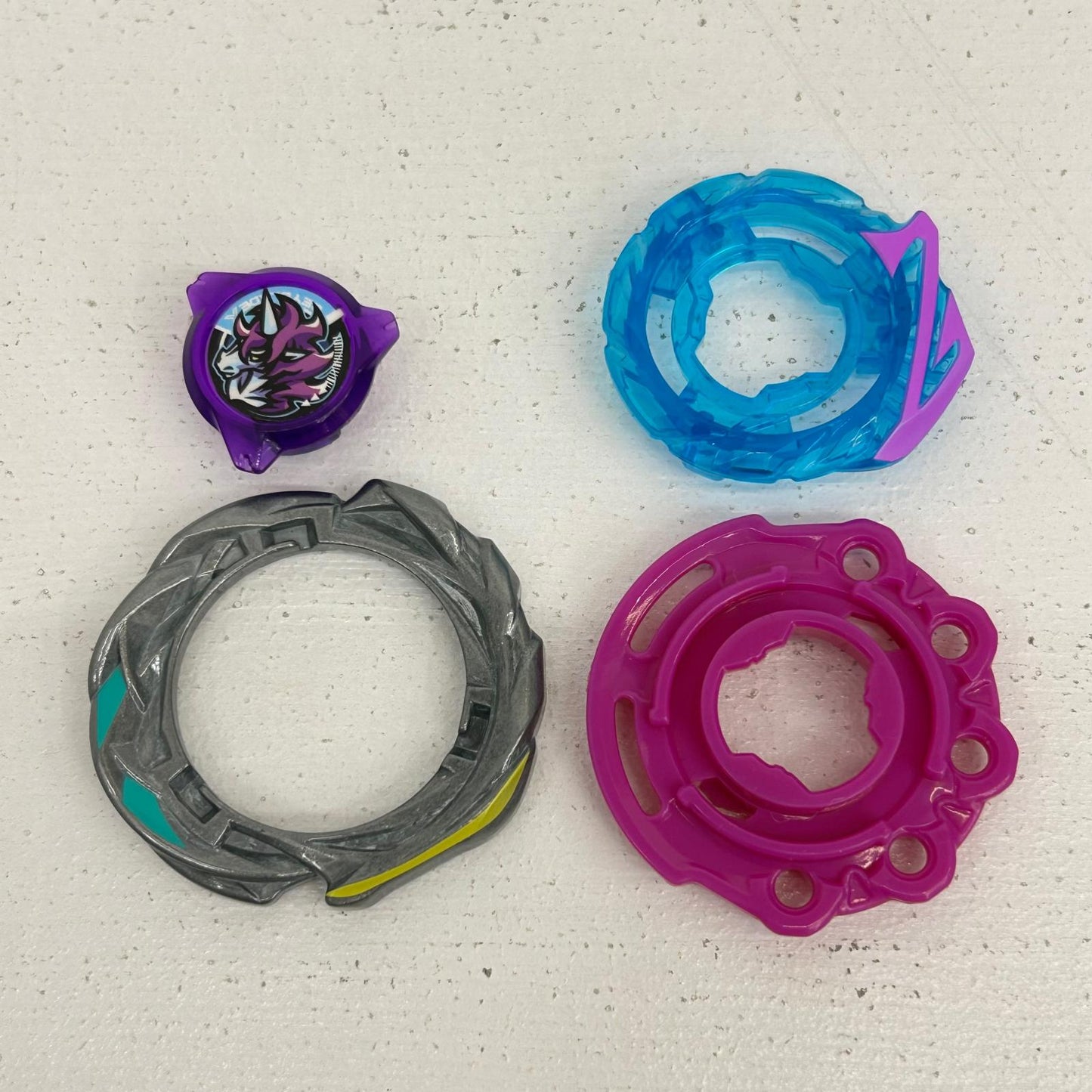 おもちゃ・玩具 ユニコーンデルタPO3-60GU ベイブレードX BEYBLADE X　1 ユニコーンデルタPO3-60GU【イオン広店】