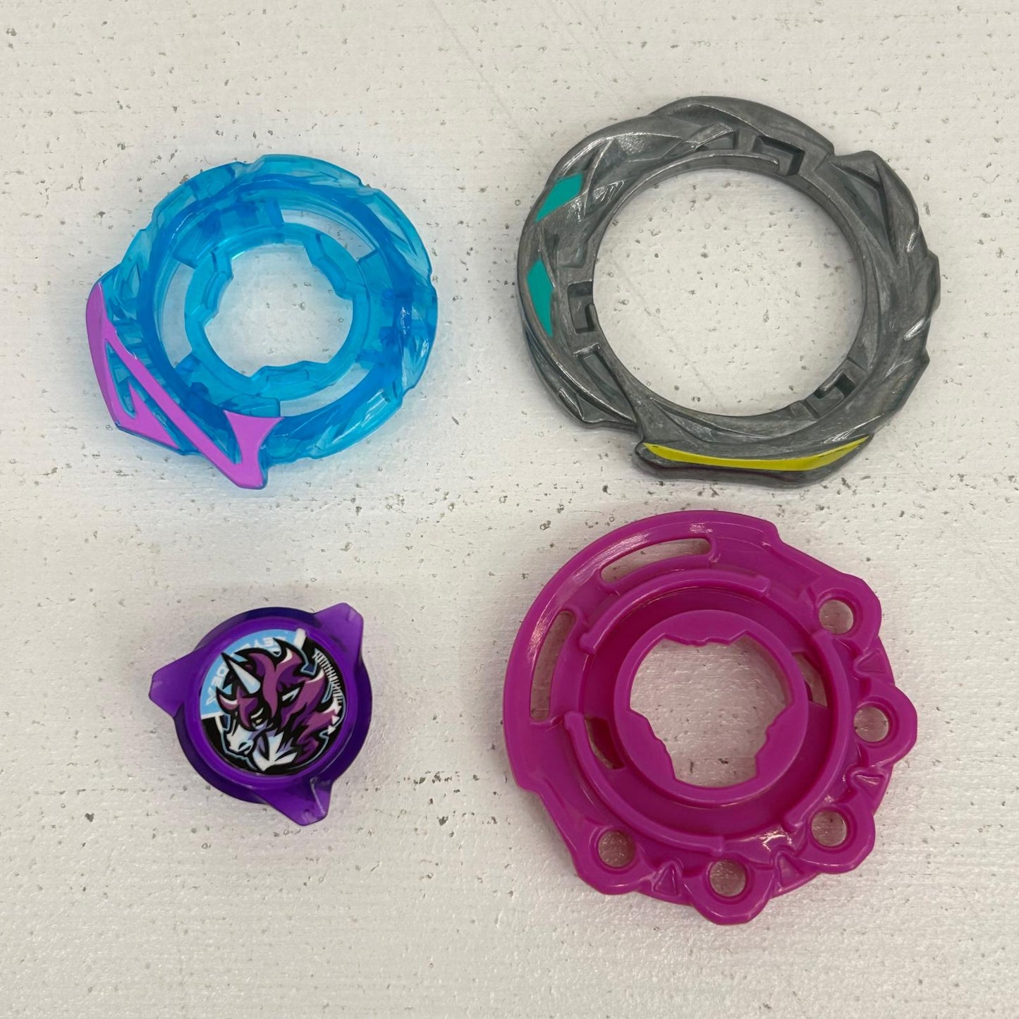 おもちゃ・玩具 ユニコーンデルタPO3-60GU ベイブレードX BEYBLADE X　2 ユニコーンデルタPO3-60GU【イオン広店】