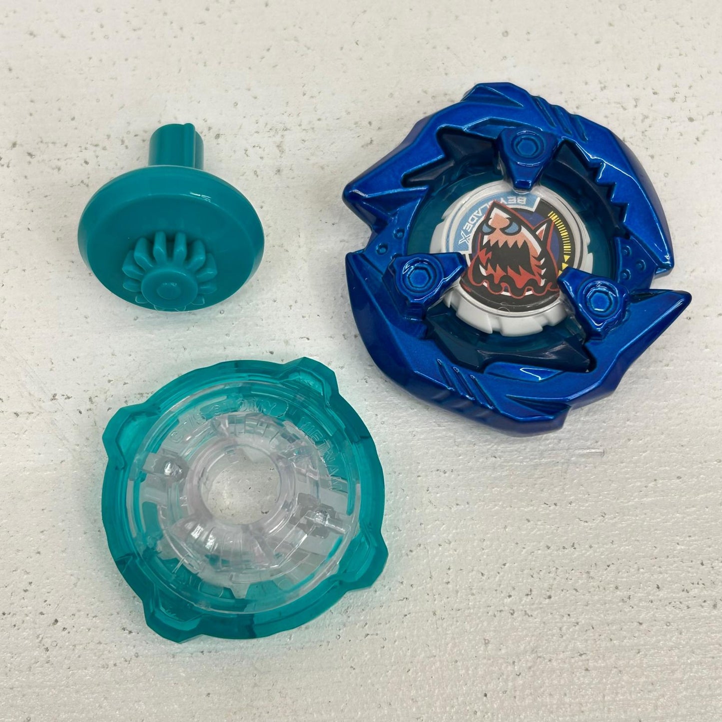 おもちゃ・玩具 シャークエッジ4-70E ベイブレードX BEYBLADE X　1 シャークエッジ4-70E 【イオン広店】