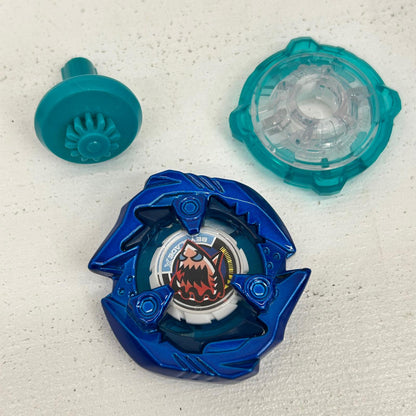 おもちゃ・玩具 シャークエッジ4-70E ベイブレードX BEYBLADE X　2 シャークエッジ4-70E 【イオン広店】