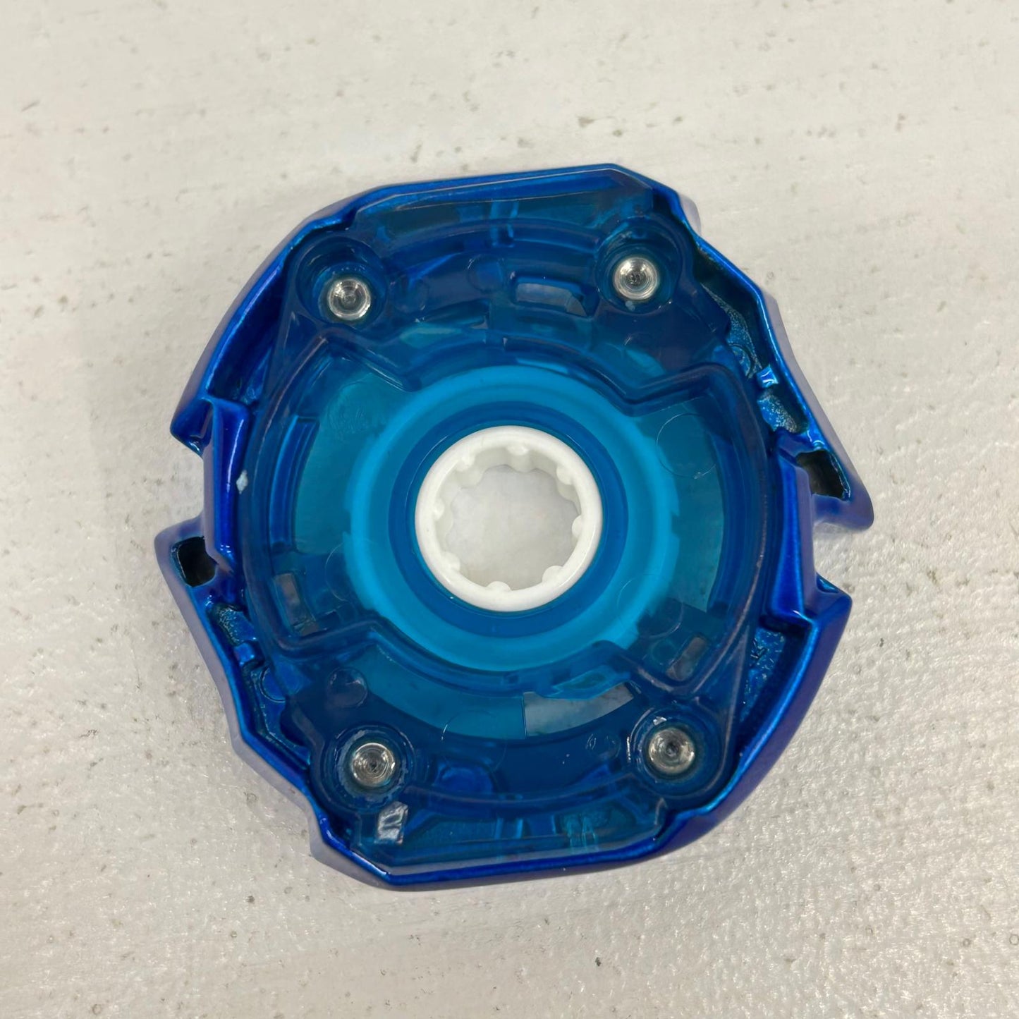 おもちゃ・玩具 シャークエッジ4-70E ベイブレードX BEYBLADE X　2 シャークエッジ4-70E 【イオン広店】