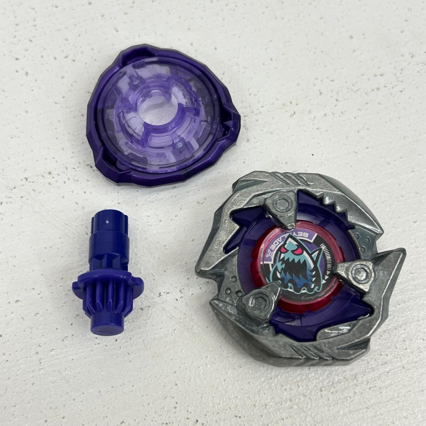 おもちゃ・玩具 シャークエッジ3-60LF ベイブレードX BEYBLADE X シャークエッジ3-60LF【イオン広店】