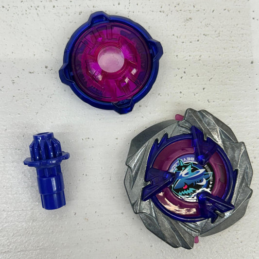 おもちゃ・玩具 シャークスケイル4-50UF ベイブレードX BEYBLADE X シャークスケイル4-50UF【イオン広店】