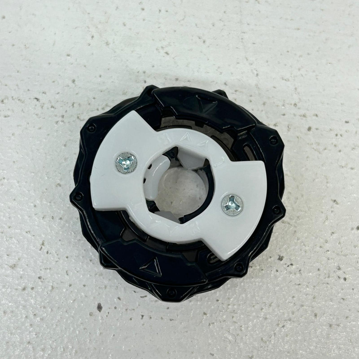 おもちゃ・玩具 シノビシャドウ9-60LF ベイブレードX BEYBLADE X シノビシャドウ9-60LF【イオン広店】
