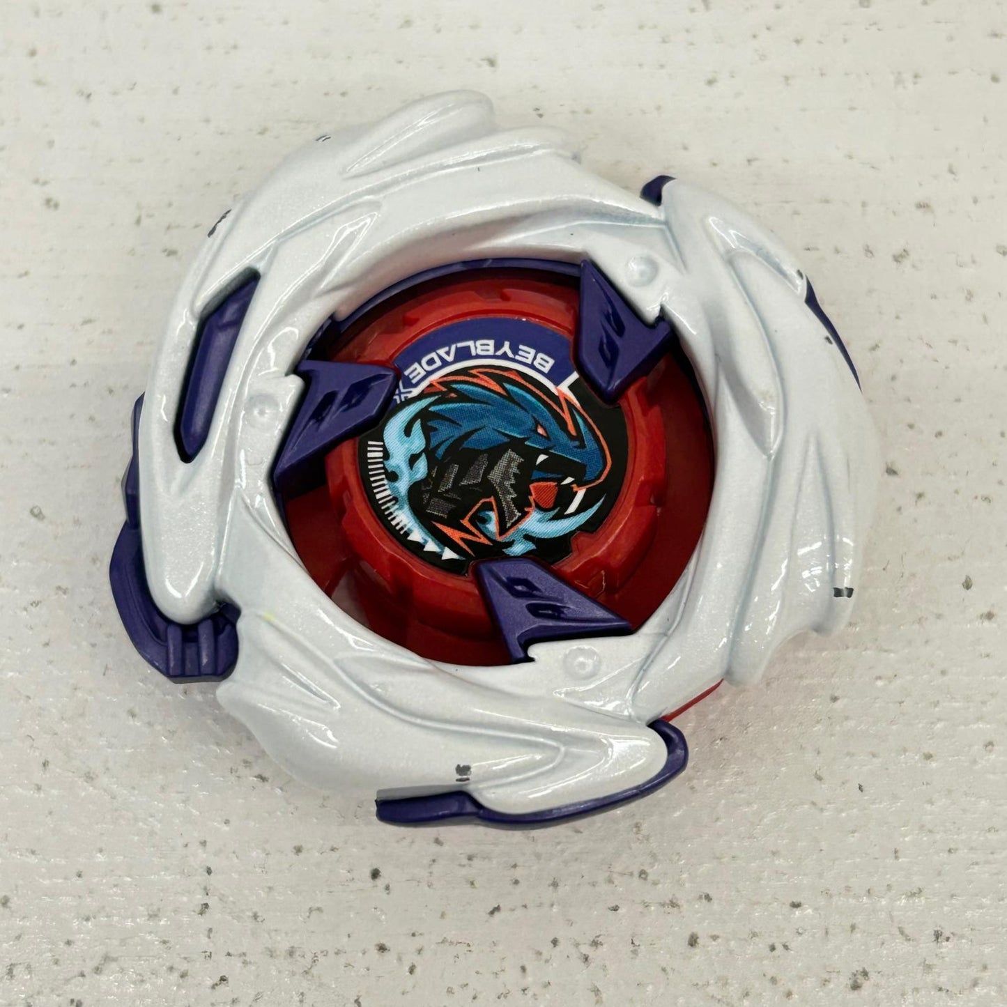 おもちゃ・玩具 メテオドラグーン3-70J メタルコート：ホワイト ベイブレードX BEYBLADE X メテオドラグーン3-70J 【イオン広店】