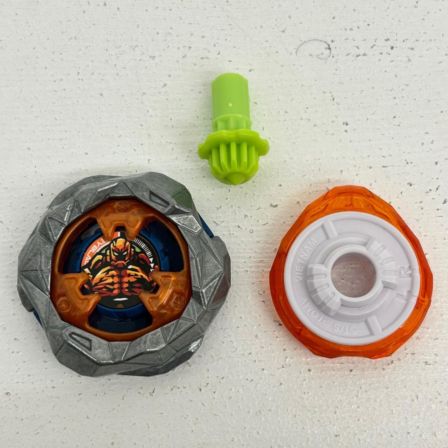 おもちゃ・玩具 ゴーレムロック1-60UN ベイブレードX BEYBLADE X ゴーレムロック1-60UN 【イオン広店】
