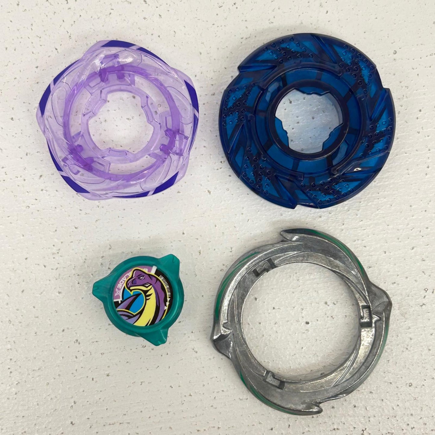 おもちゃ・玩具 ブラキオウィップOW5-70Nr パープル×グリーン ベイブレードX BEYBLADE X ブラキオウィップOW5-70Nr【イオン広店】