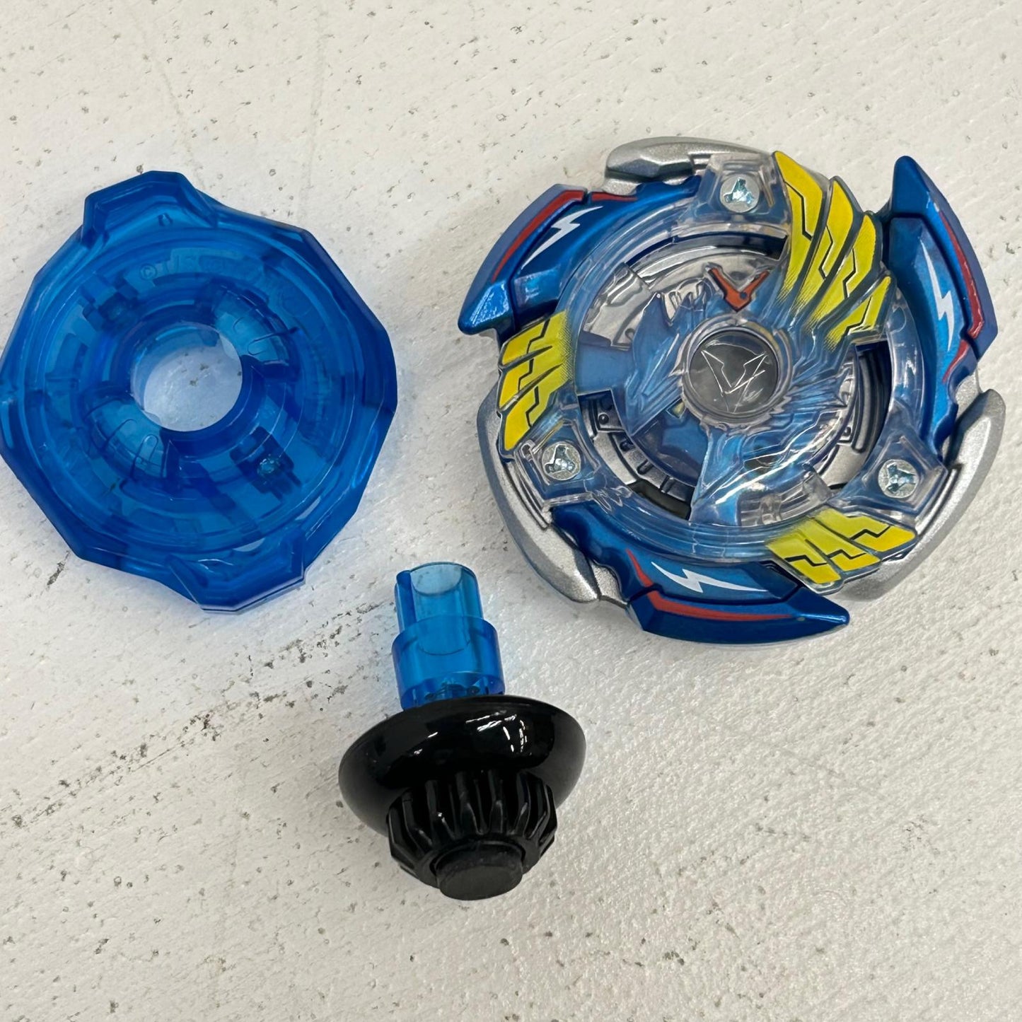 おもちゃ・玩具 ビクトリーヴァルキリー2-60RA ベイブレードX BEYBLADE X ビクトリーヴァルキリー2-60RA 【イオン広店】