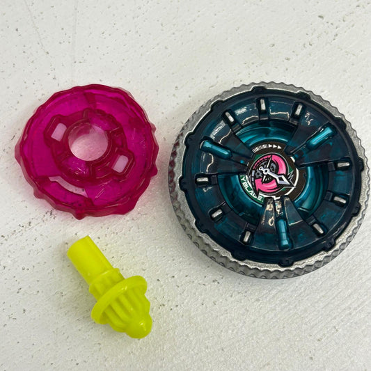 おもちゃ・玩具 クロックミラージュ9-65B グリーン ベイブレードX BEYBLADE X クロックミラージュ9-65B グリーン 【イオン広店】